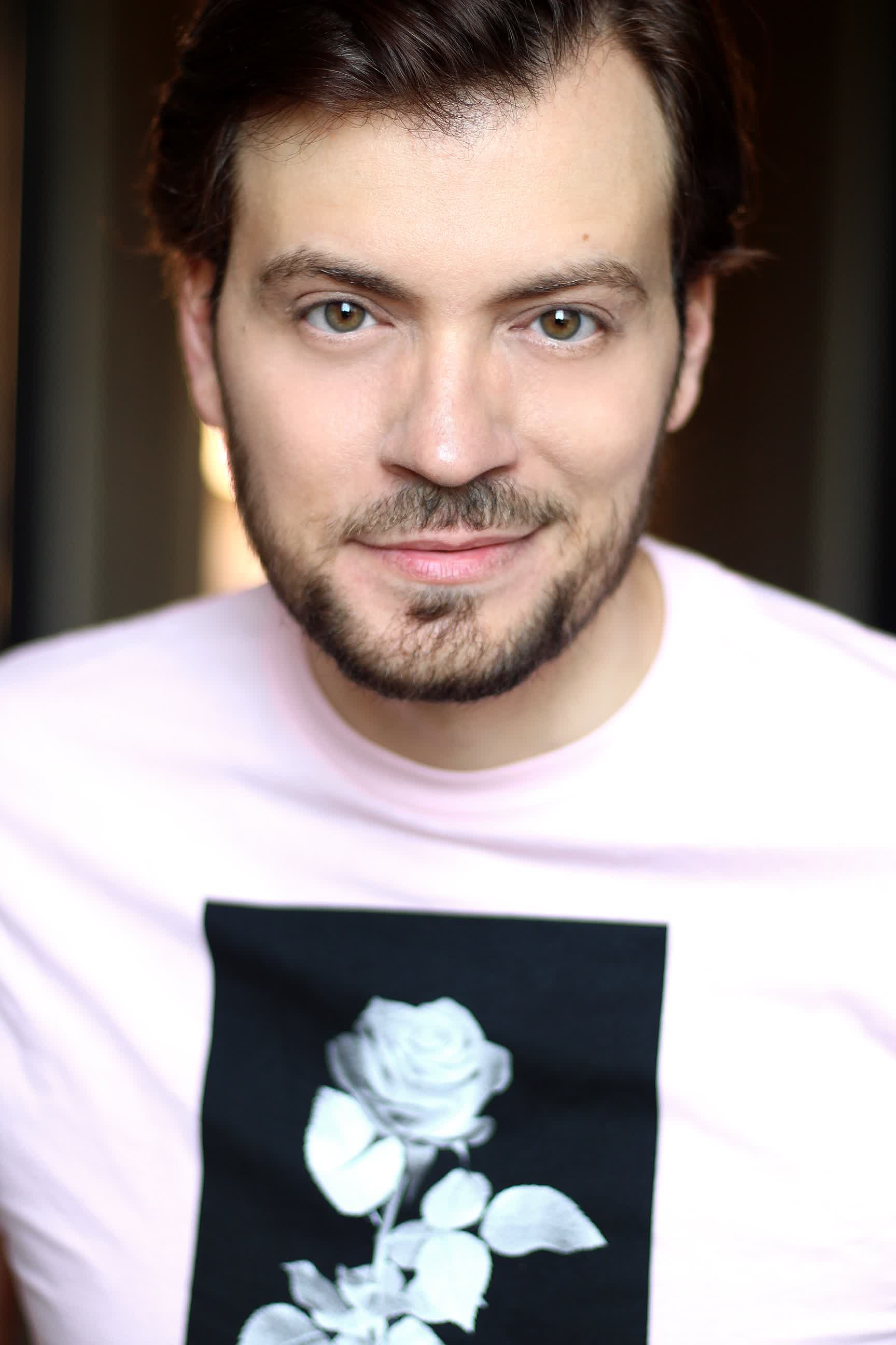 actor James Di Giacomo large photo