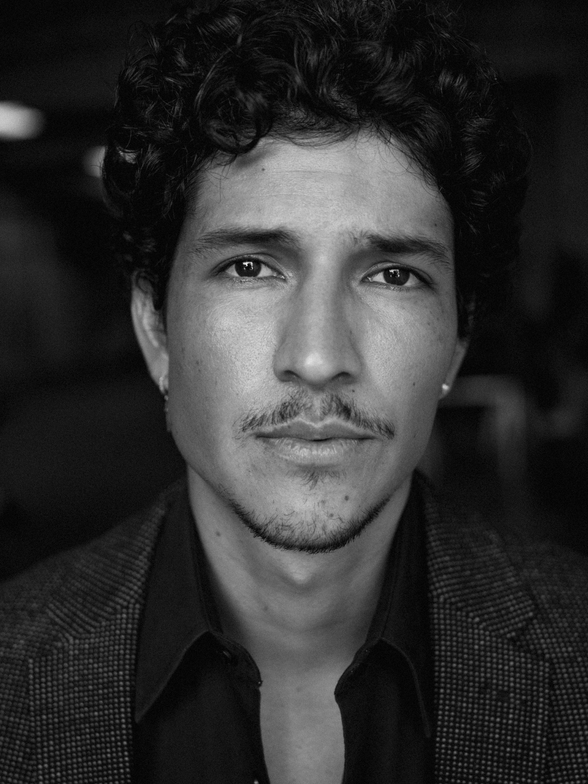 actor Danny Ramirez large photo