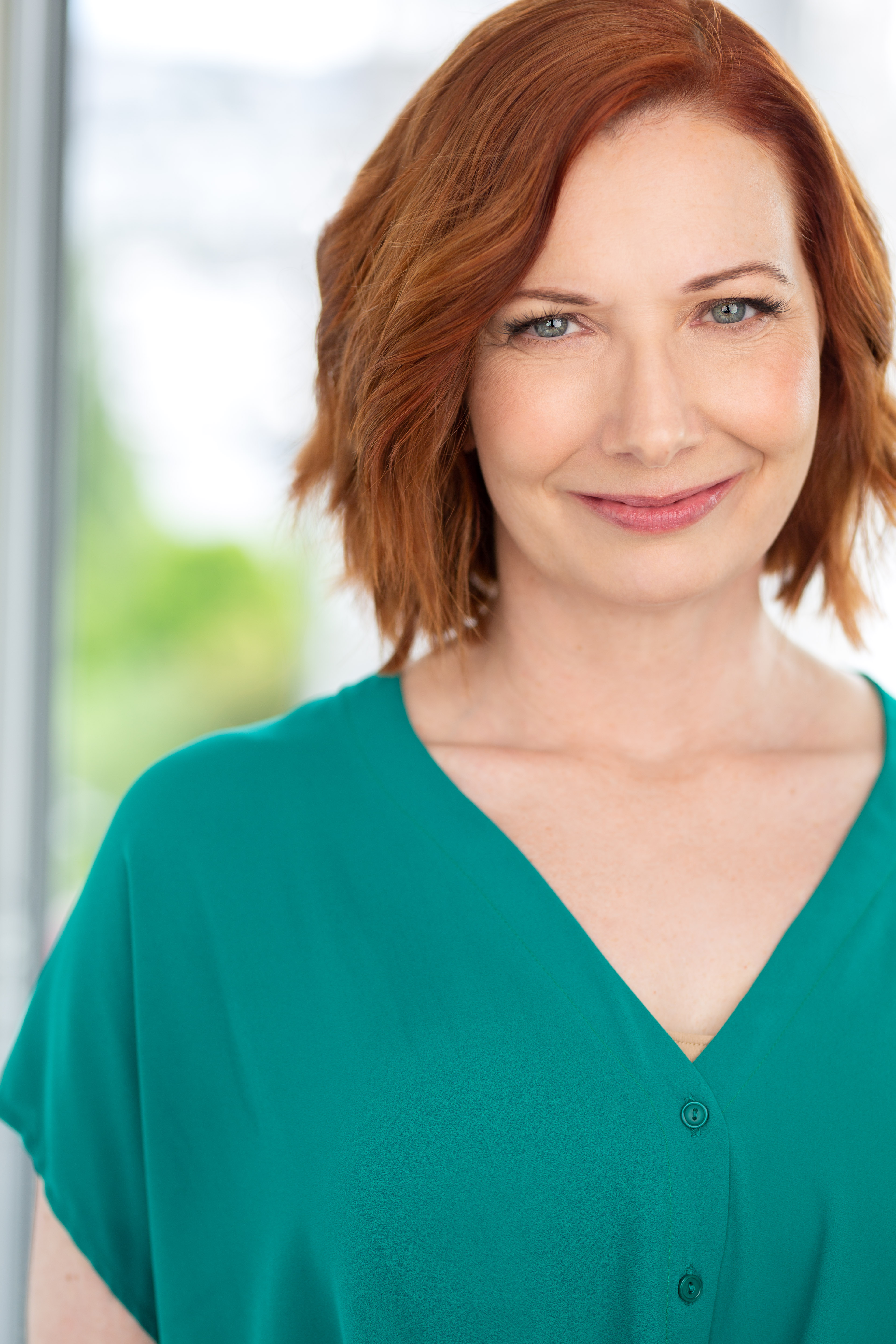 actor Jennie Olson large photo