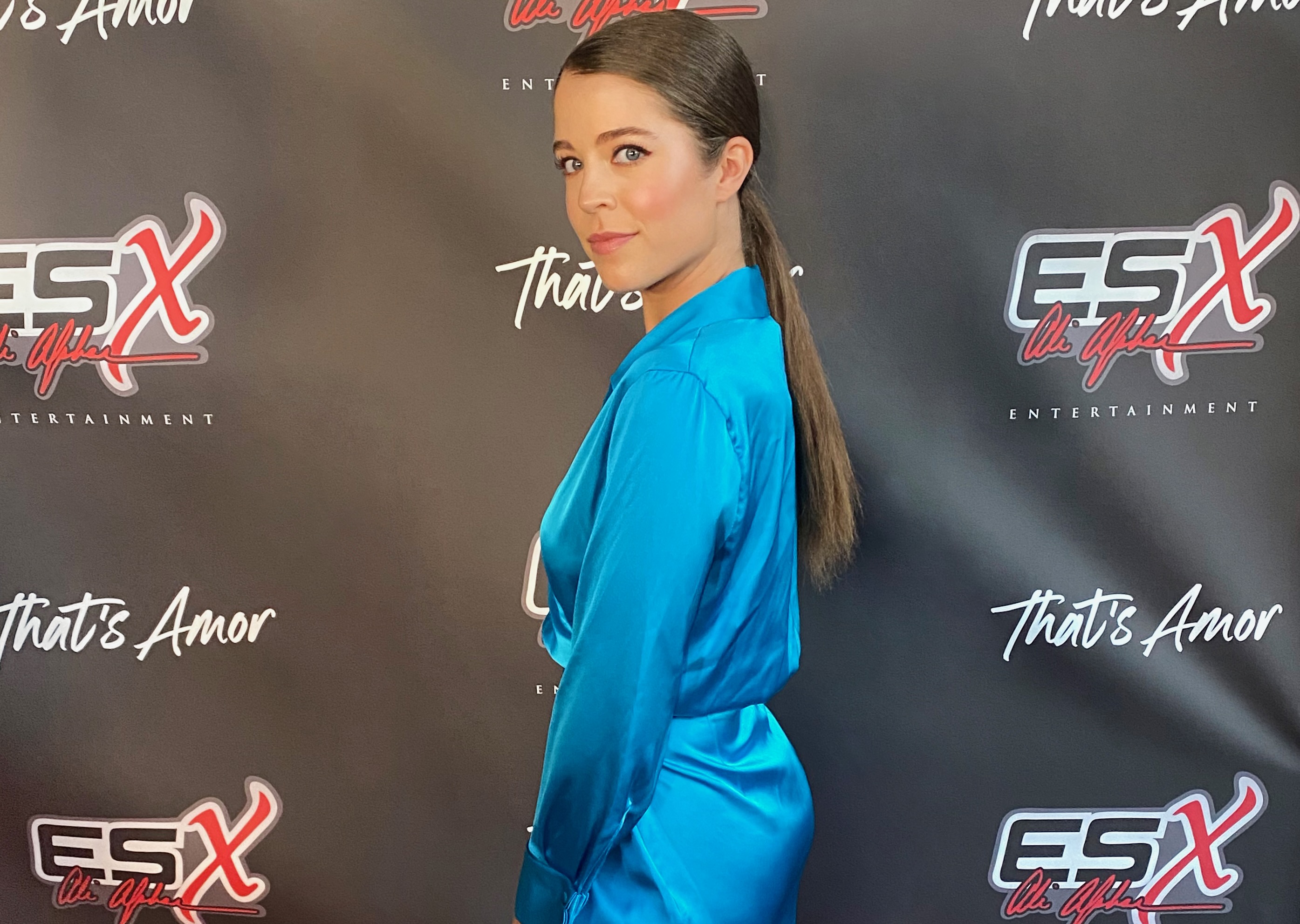 actor Paige Hullett large photo