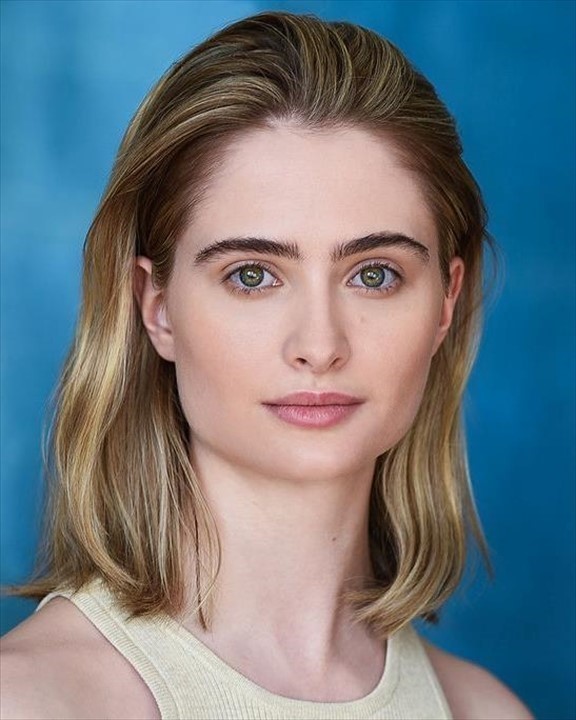 actor Nia Roam large photo