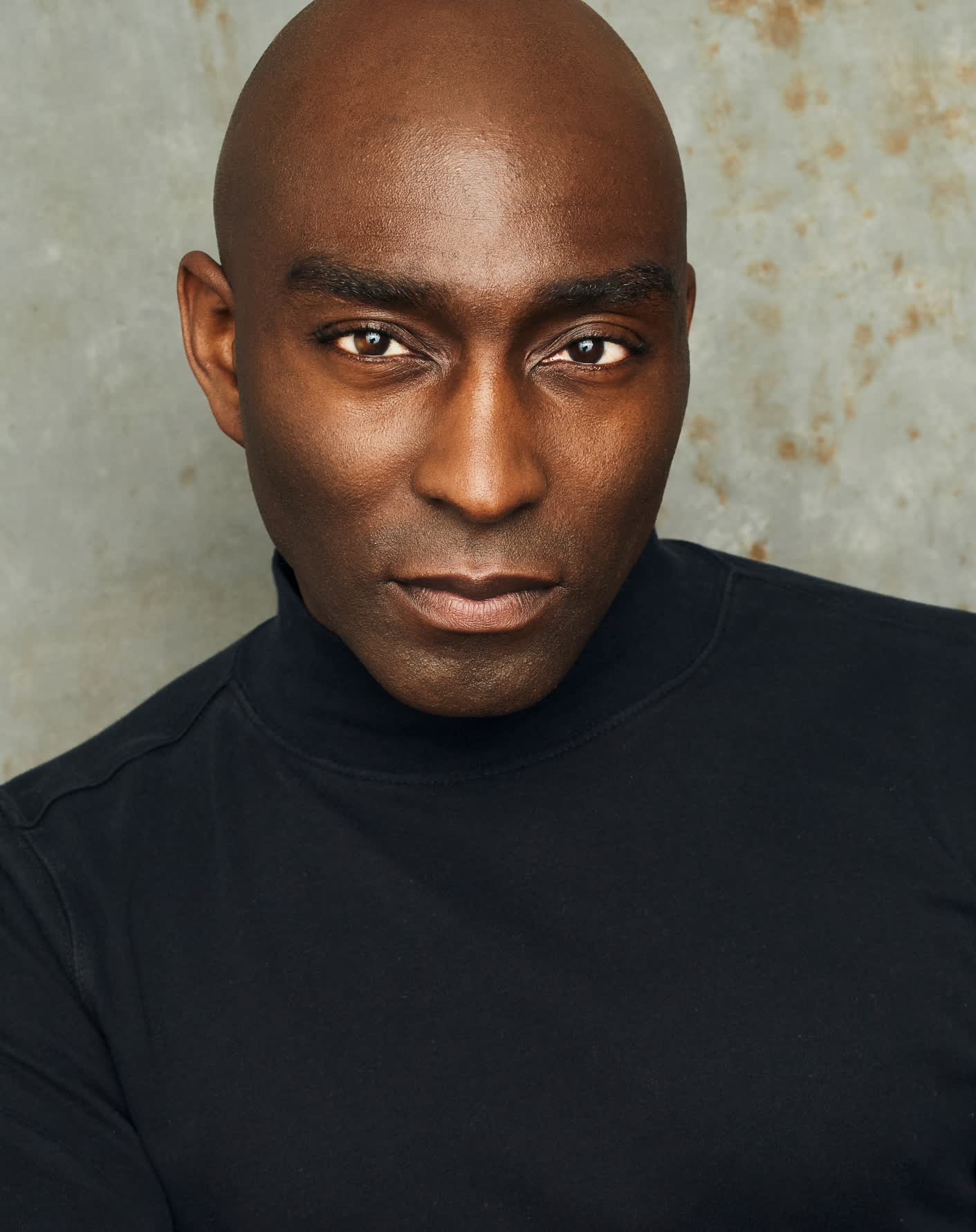 actor Kieran Roberts large photo