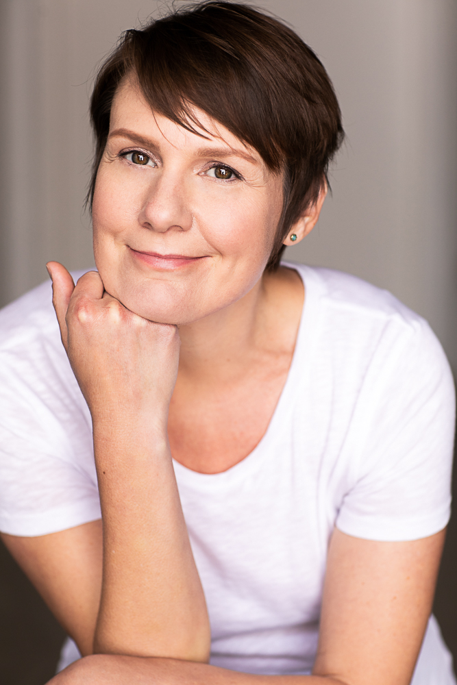 actor Ericka Kreutz large photo