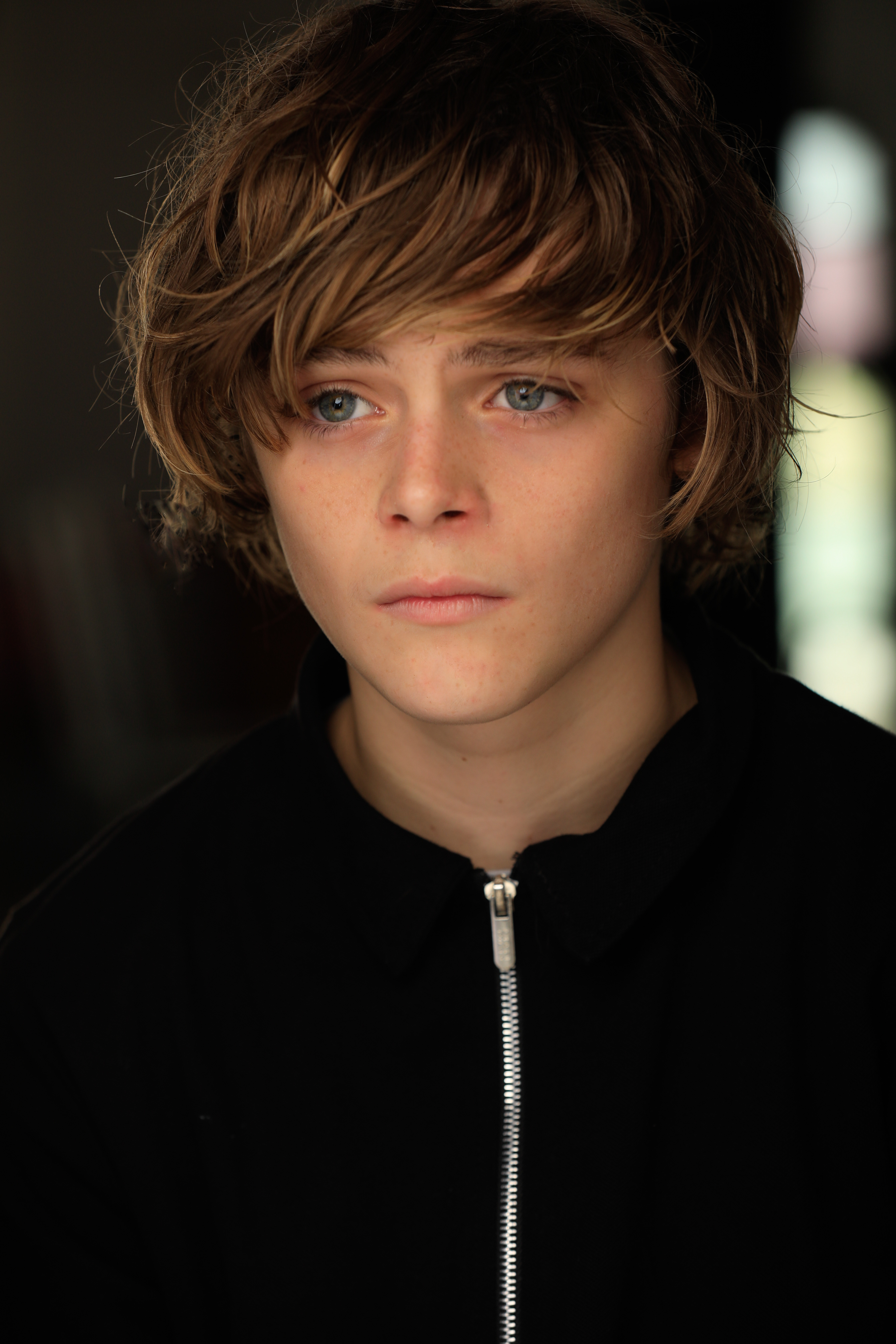 actor Billy Barratt large photo