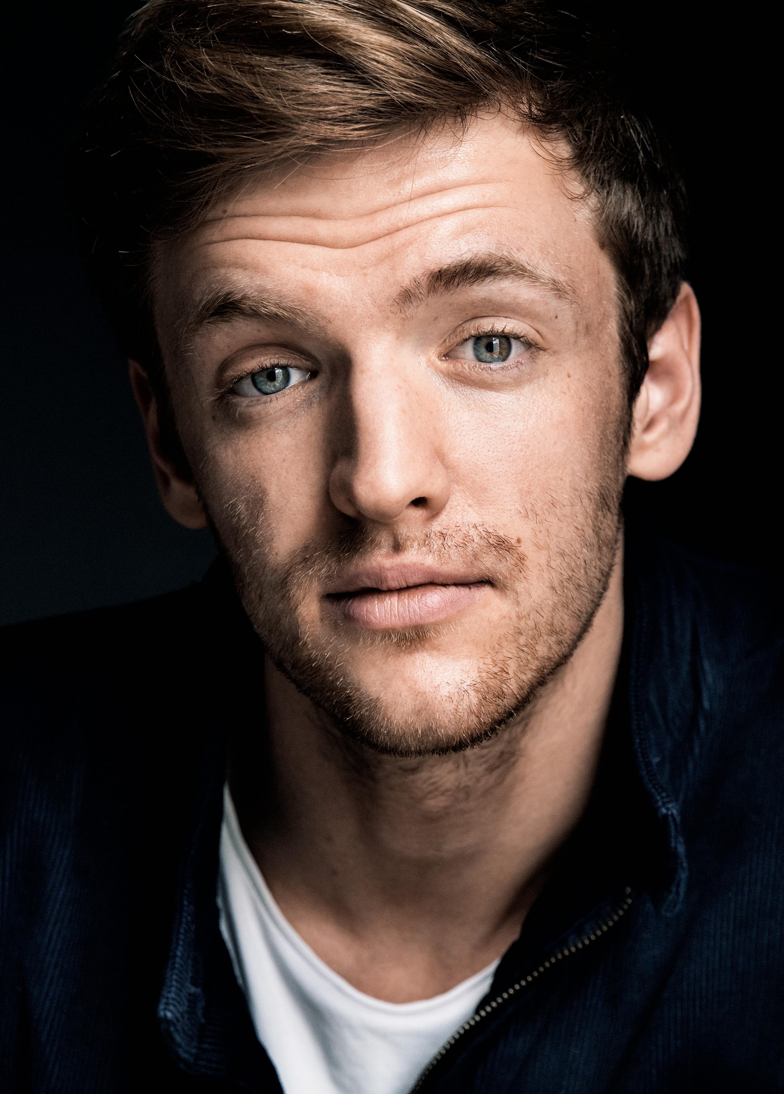 actor Timur Bartels large photo