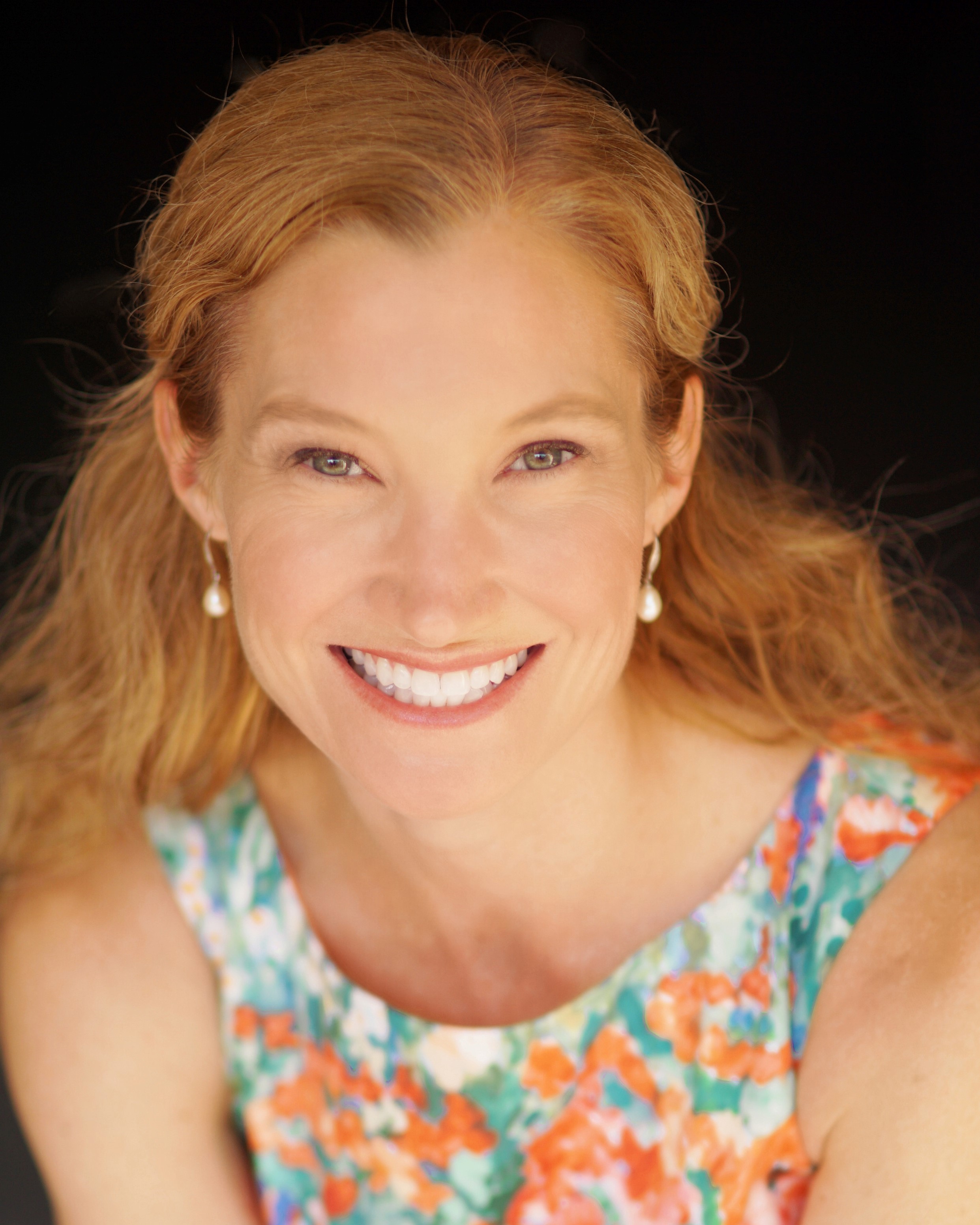 actor Stephanie Lusk Donahue large photo