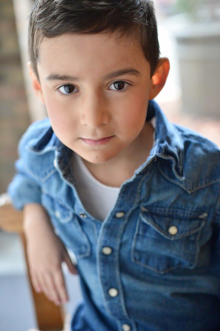 actor Alejandro Verdin large photo