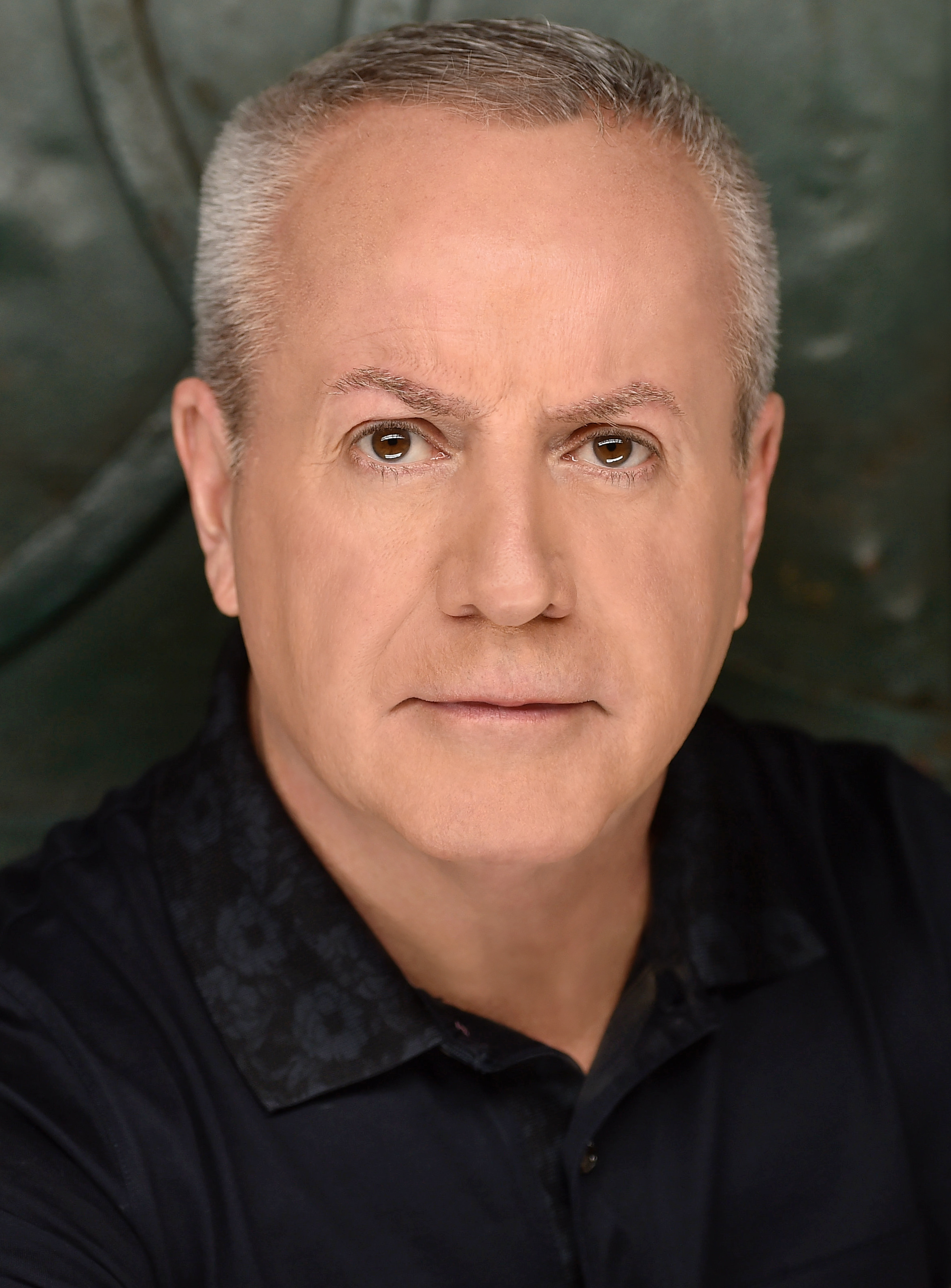 actor Mark Pettit large photo