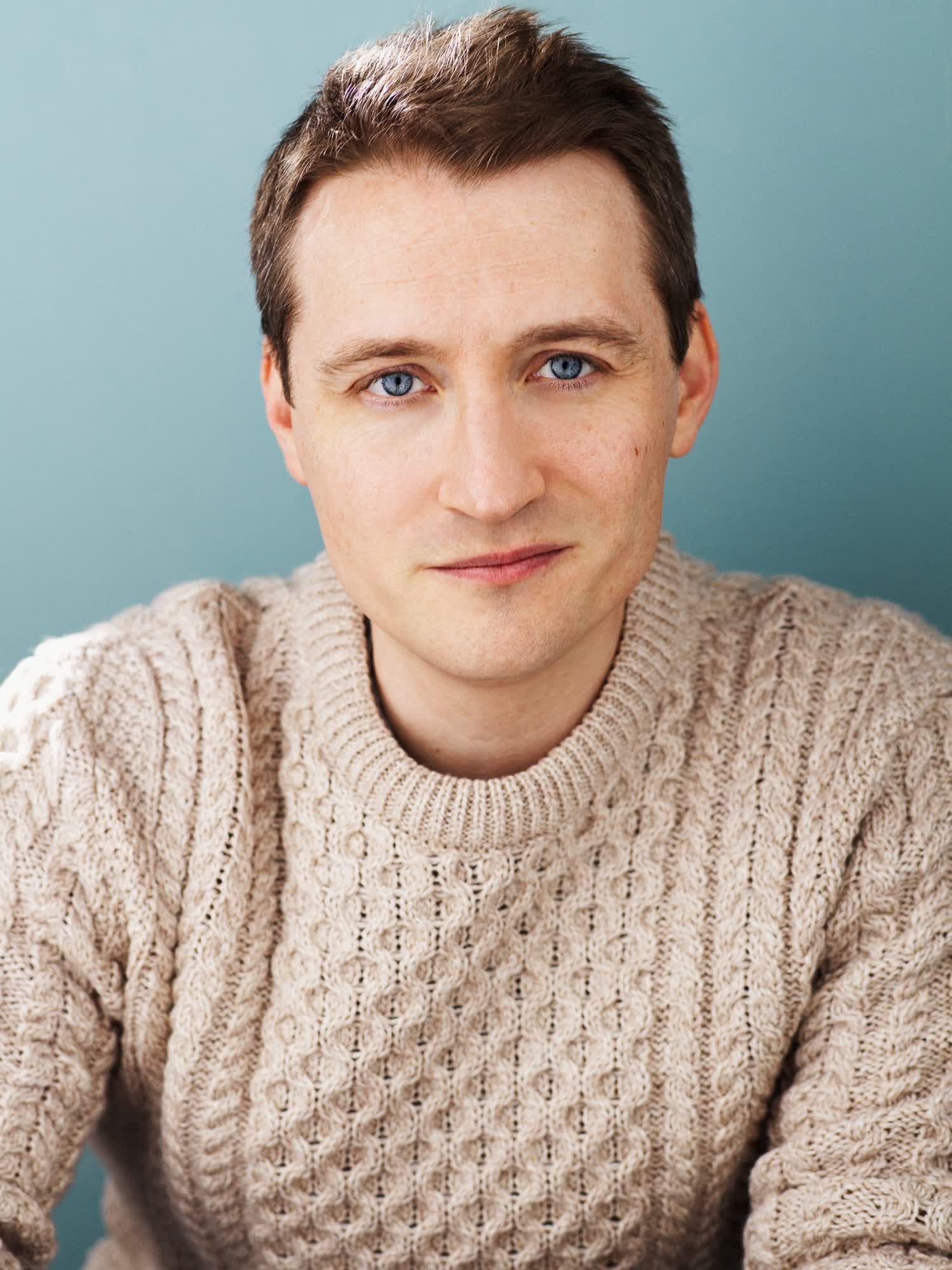 actor Tim Eliot large photo