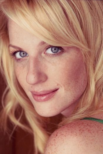 actor Katie F. Ward large photo