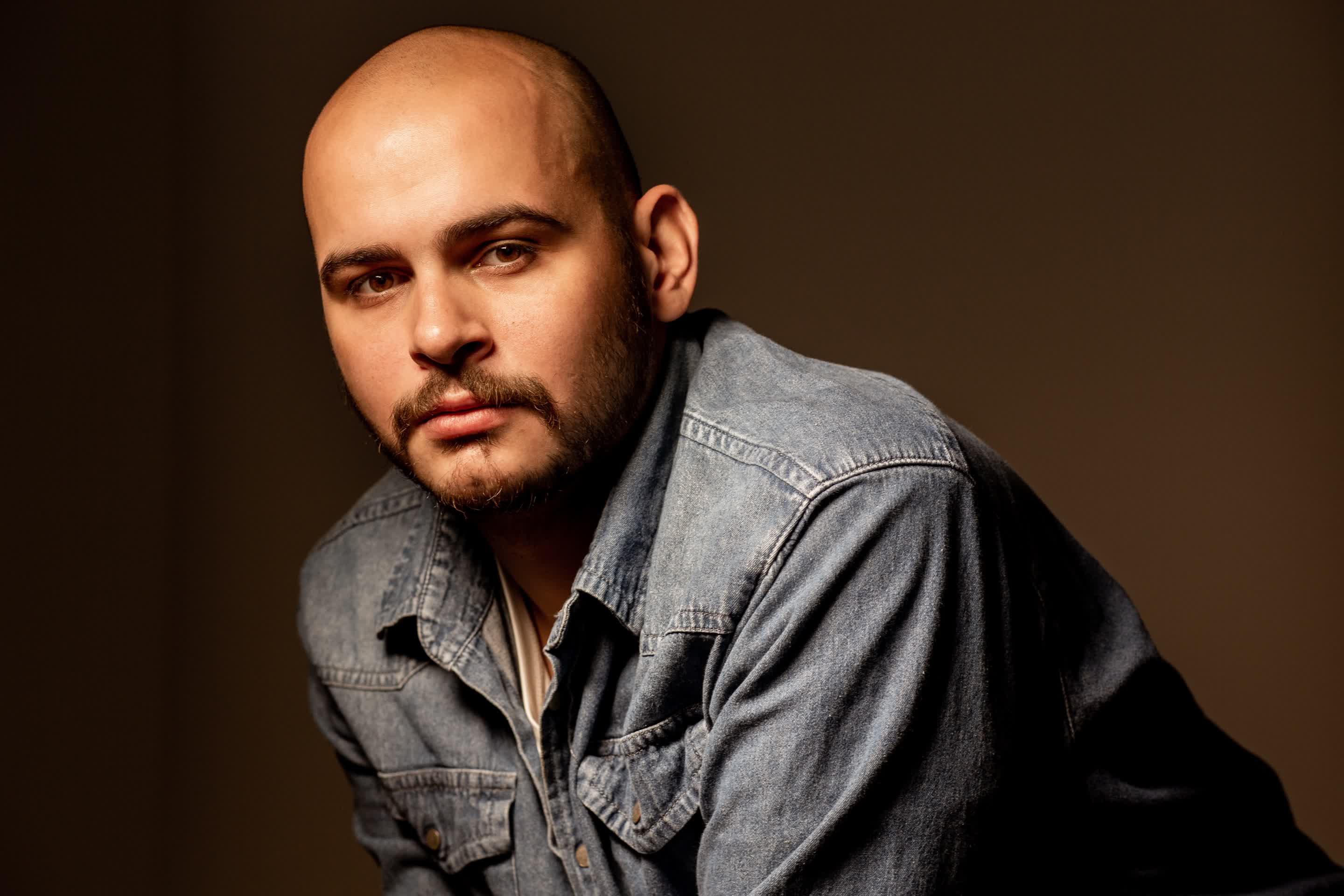 actor Devin White large photo