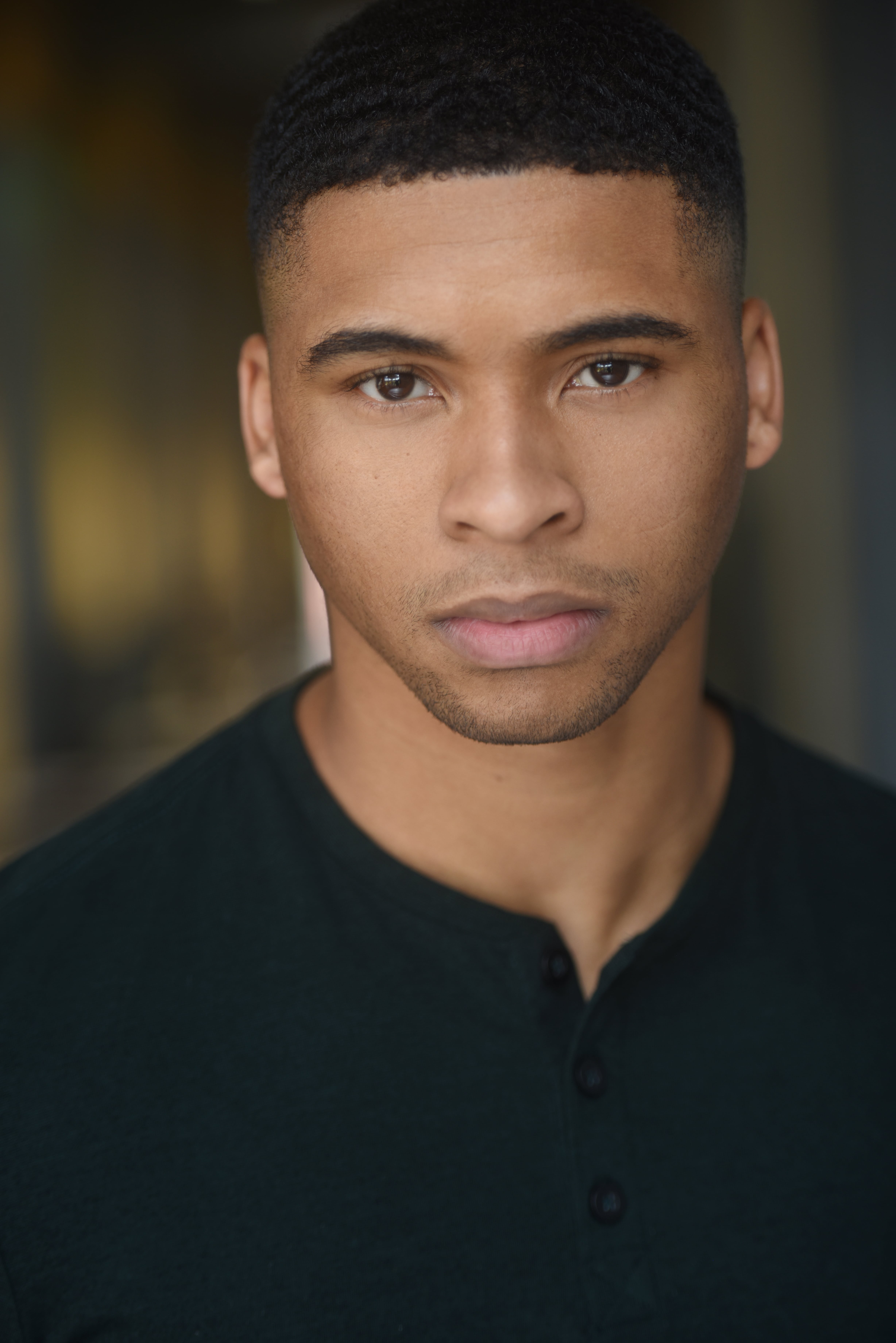 actor Byron Johnson large photo