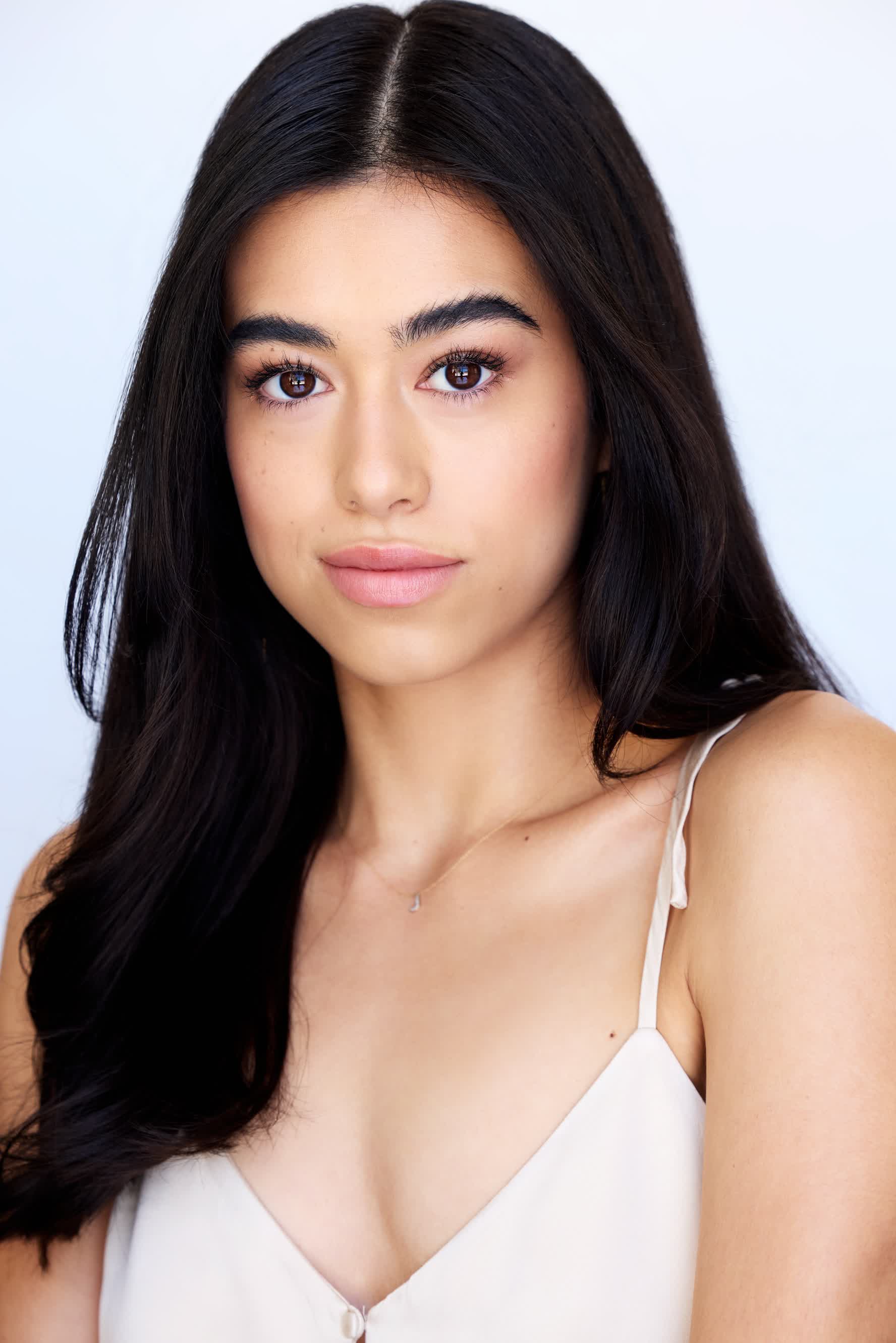 actor Jade Bender large photo