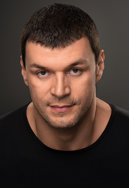 actor Yevgeniy Kartashov large photo