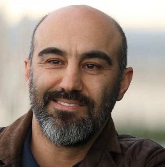 actor Mohsen Tanabandeh large photo