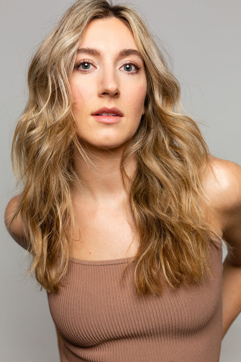 actor Elizabeth Guest large photo