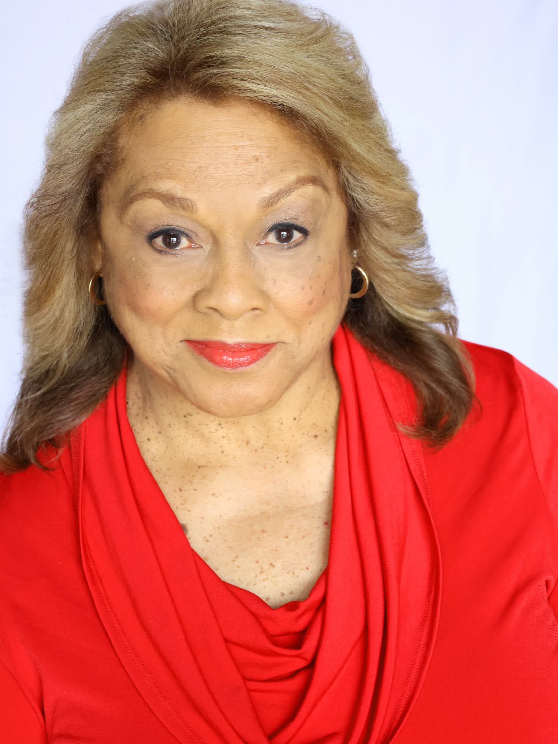 actor Sharon Bishop large photo