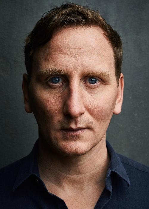 actor Justin Swain large photo