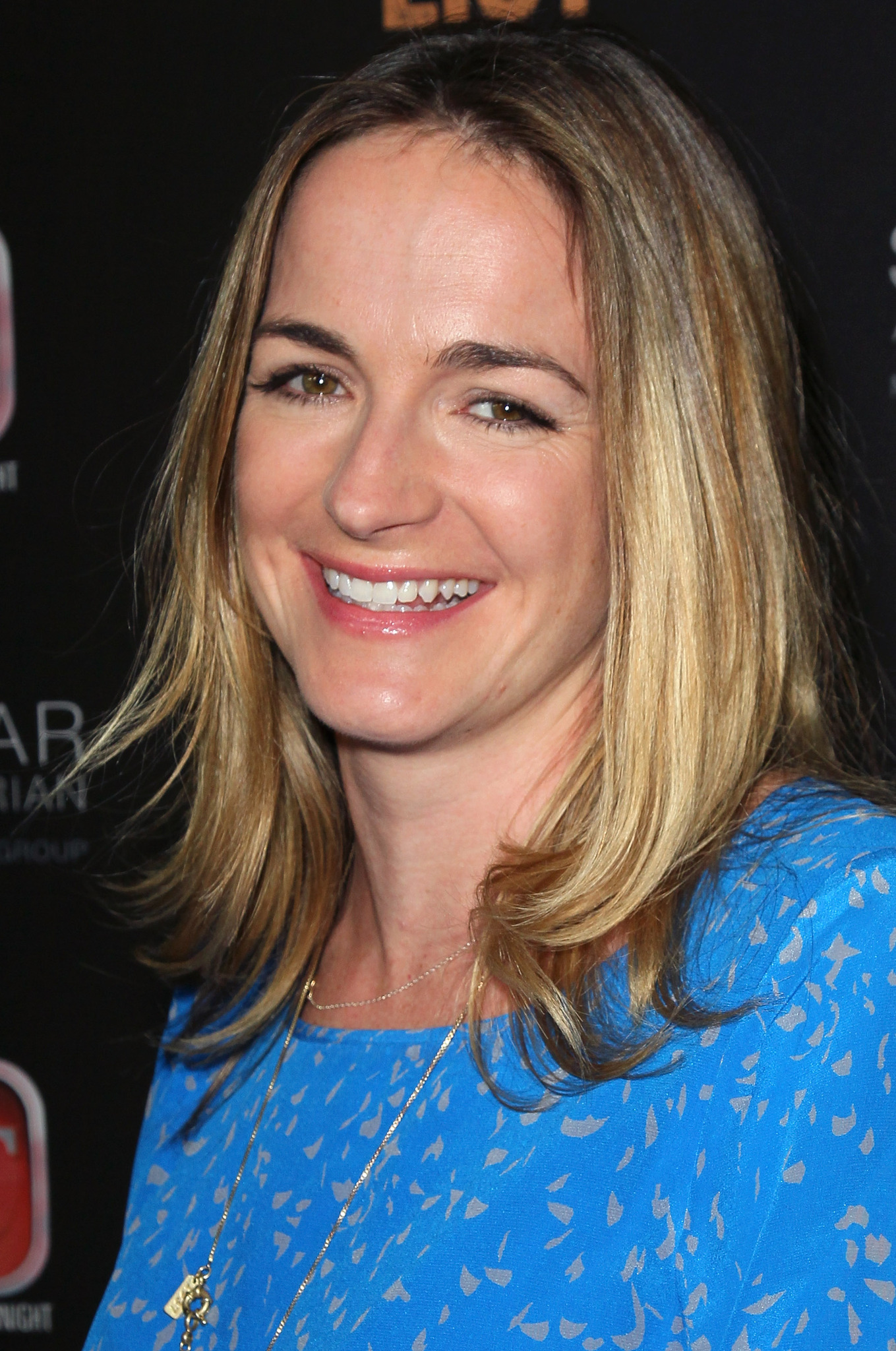 actor Molly McNearney large photo