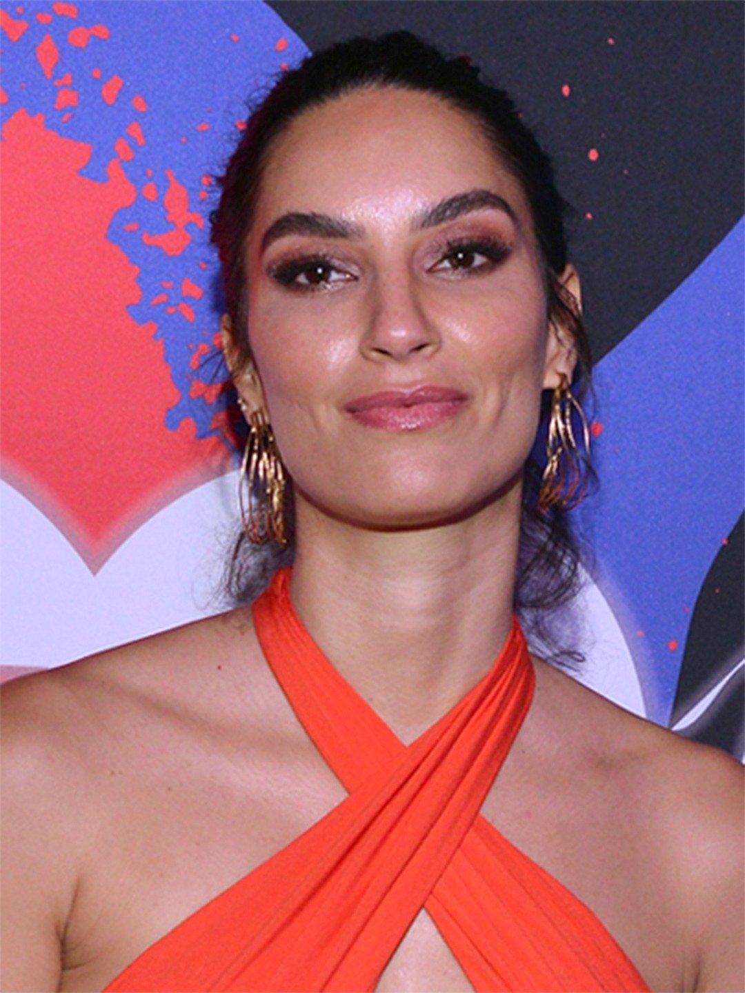 actor Helena Haro large photo