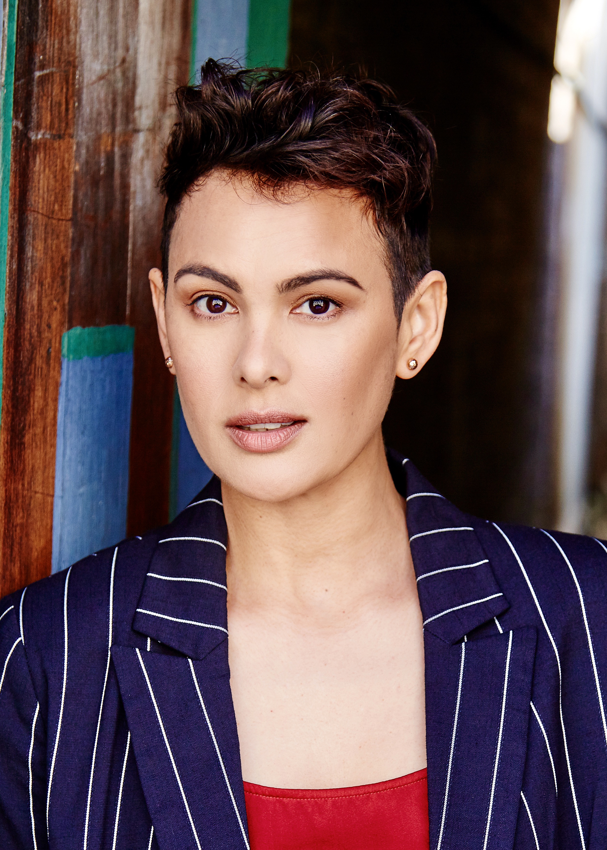 actor Kylie Bracknell large photo