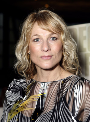 actor Angie Milliken large photo