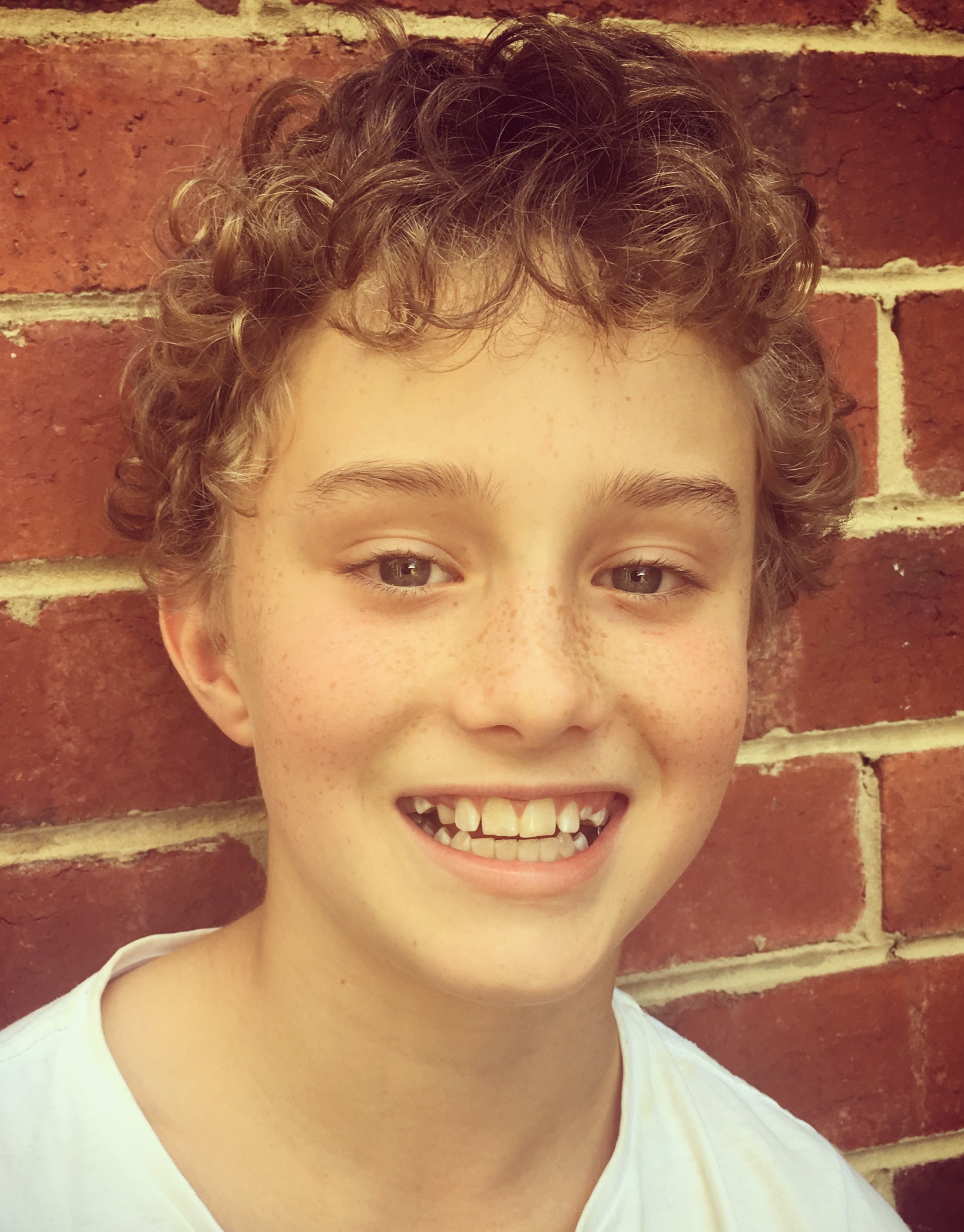 actor Indi Serafin large photo