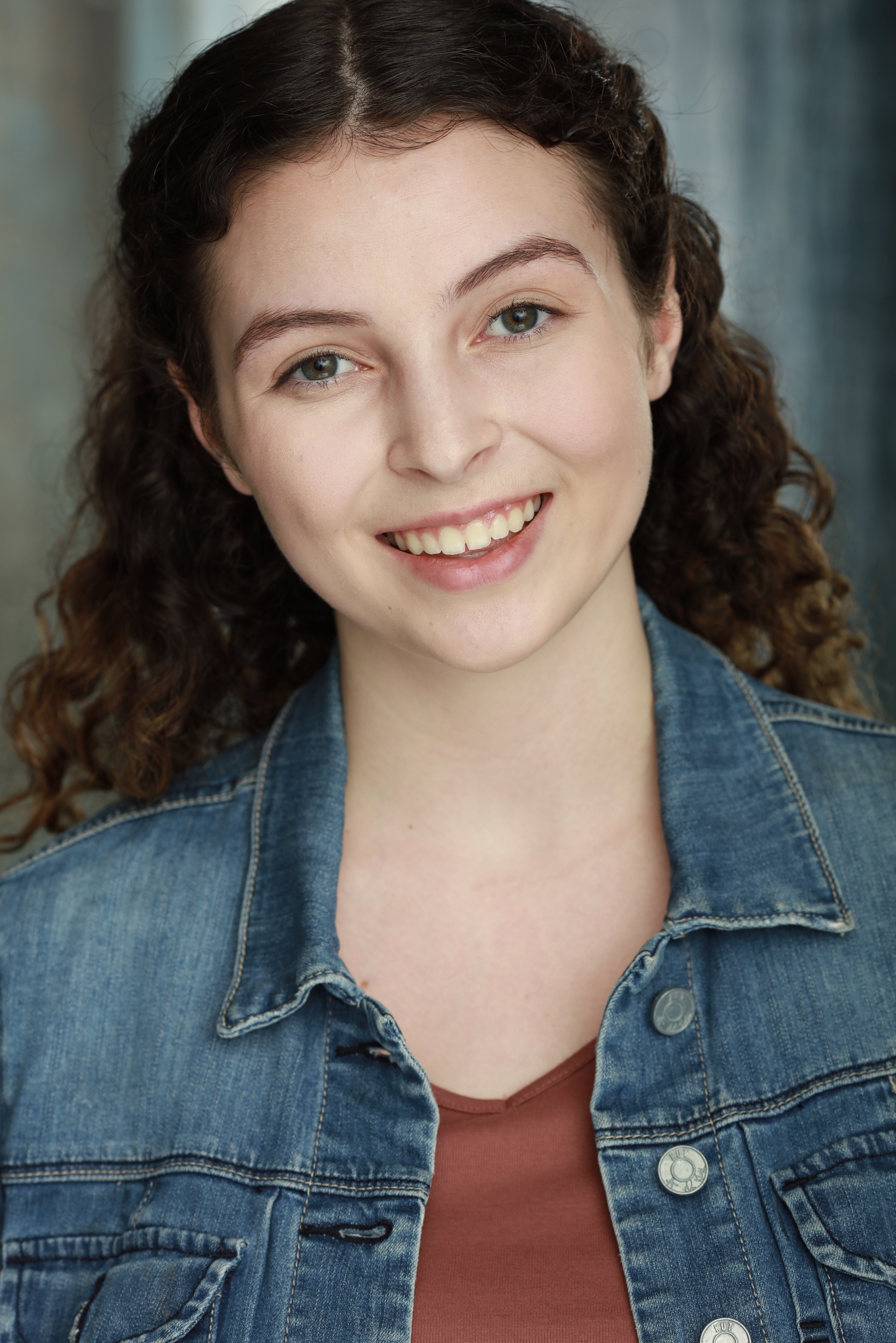 actor Emma Ragen large photo