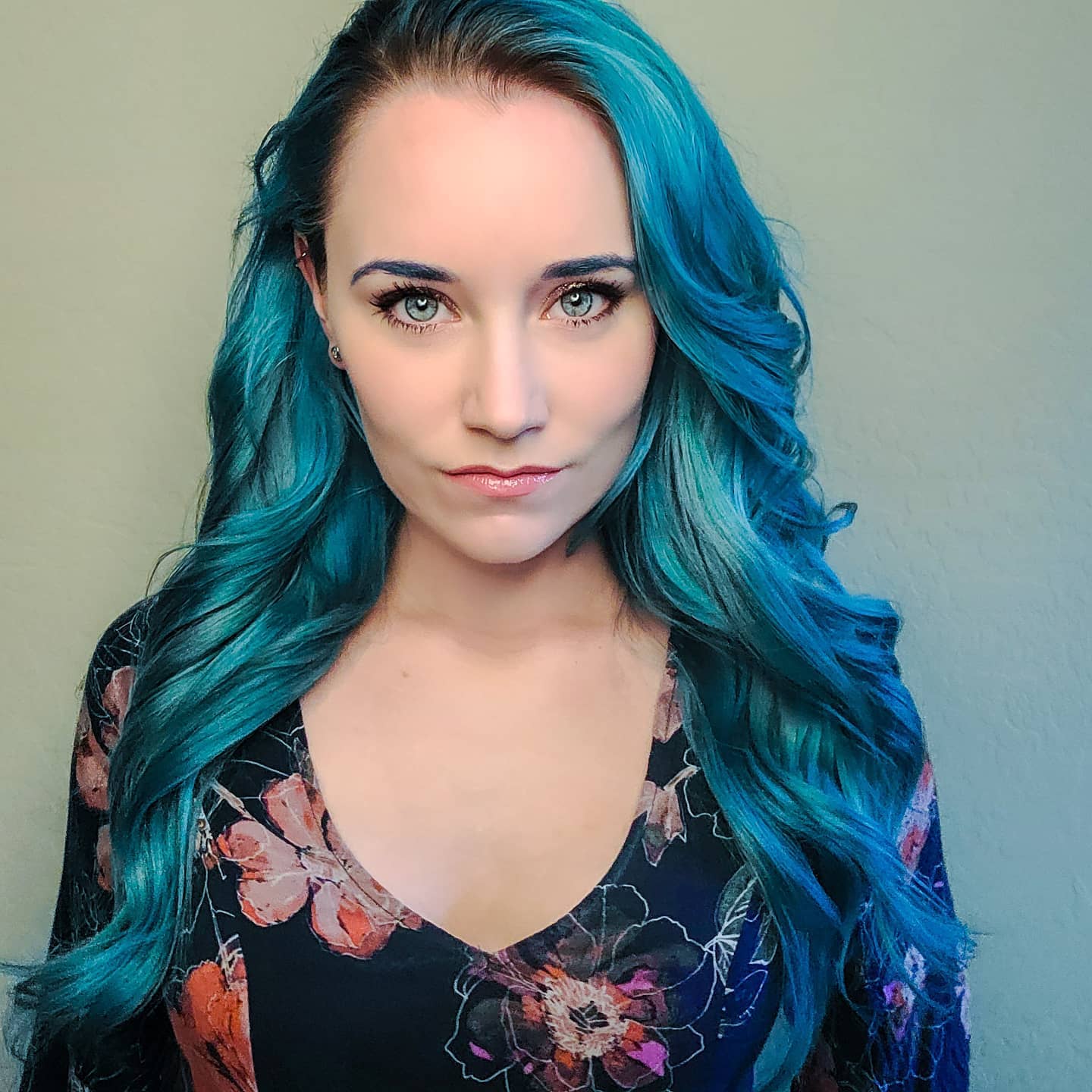 actor Kelsey Maher large photo