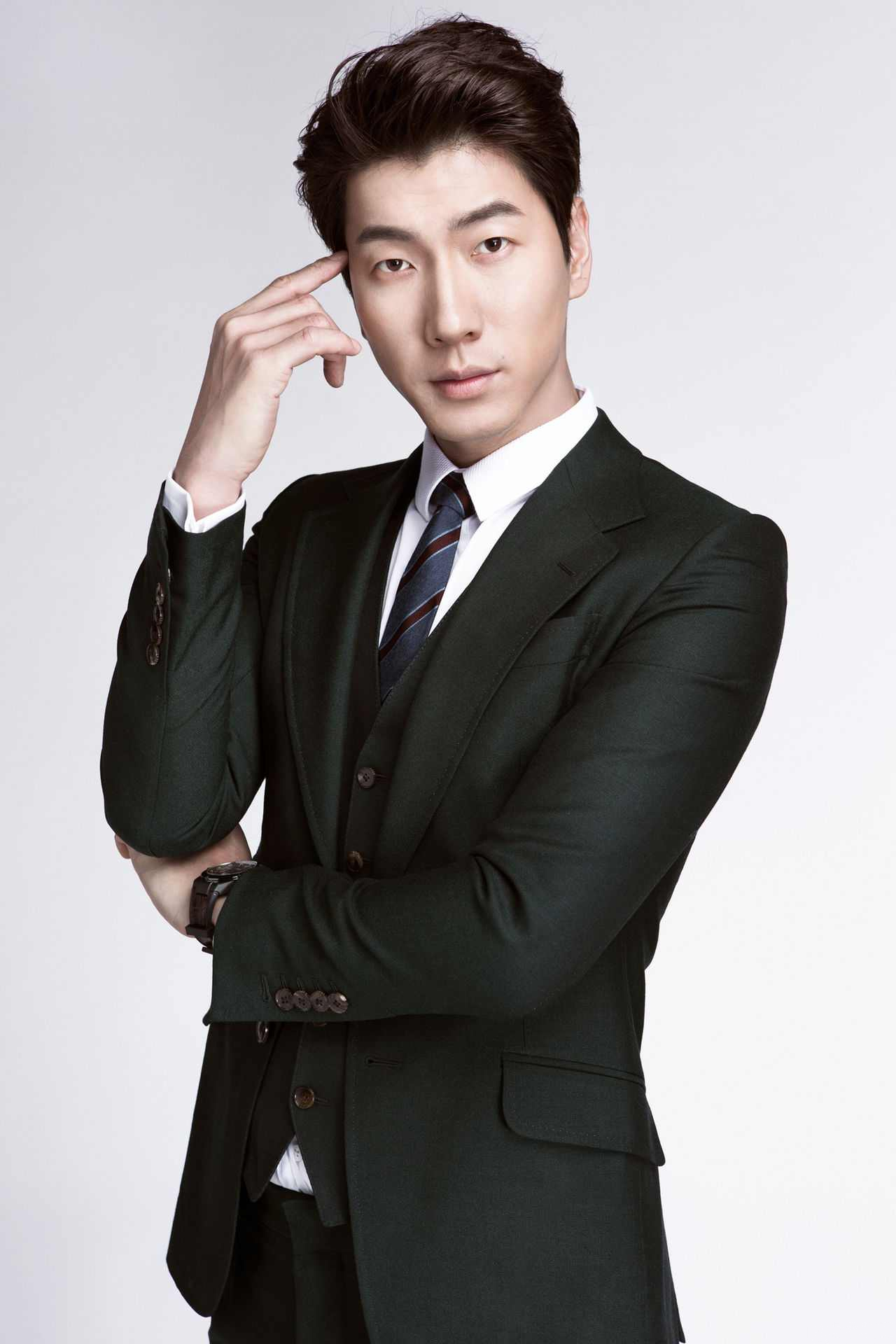 actor Liang Zhang large photo