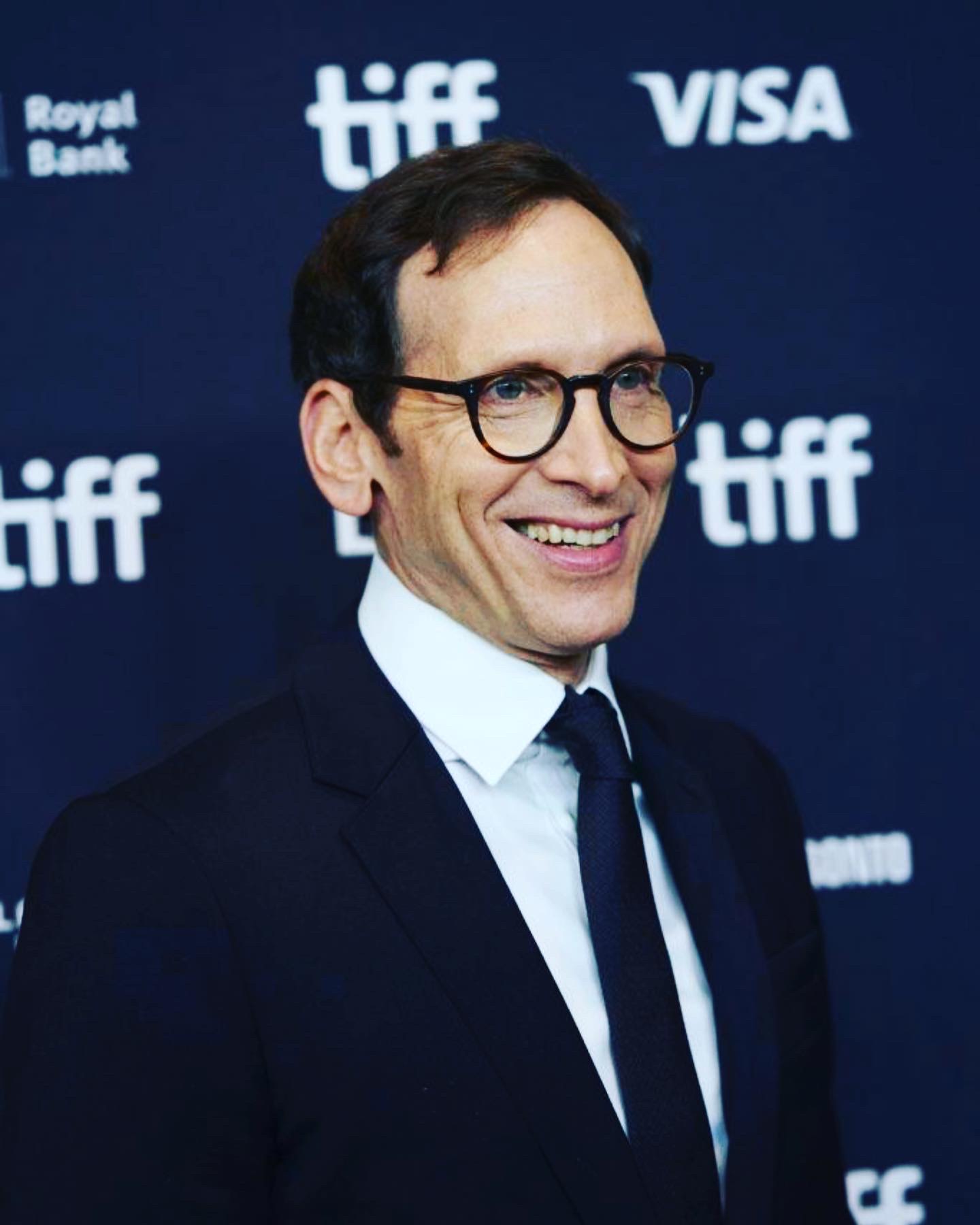 actor Stephen Kunken large photo