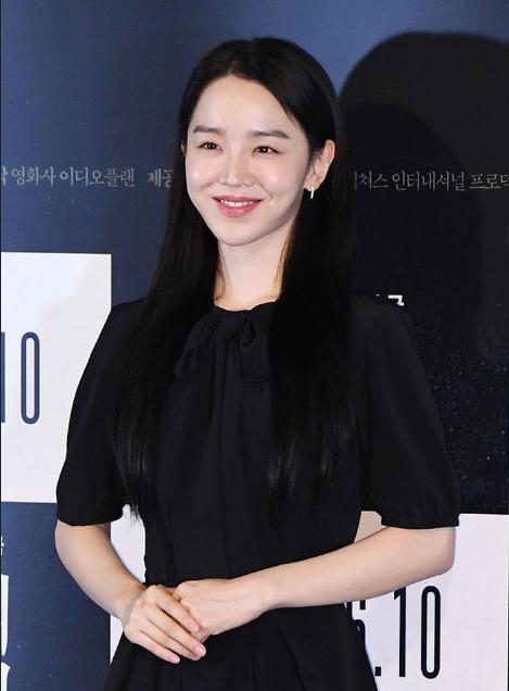 actor Hye-Sun Shin large photo