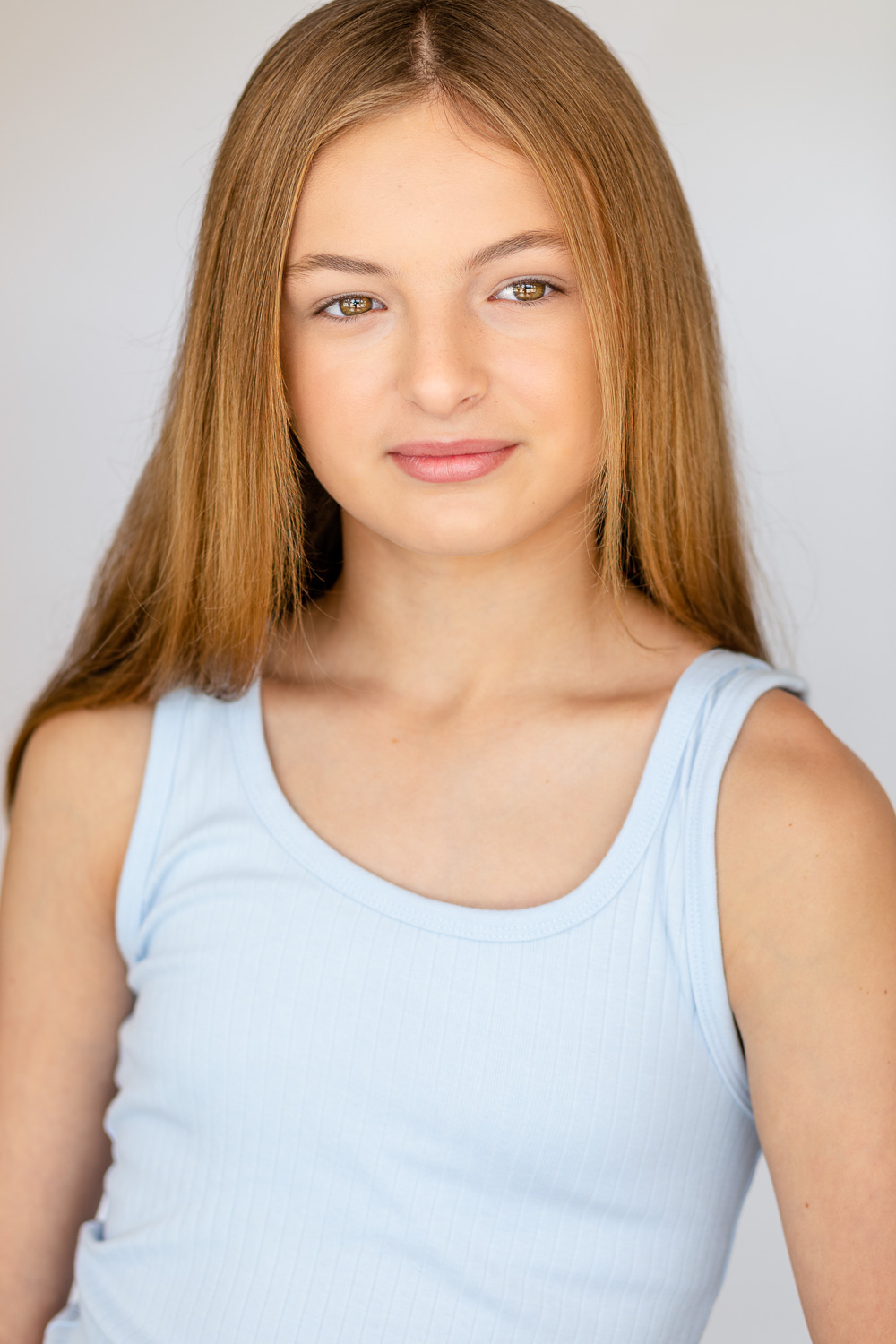 actor Savannah Reina large photo