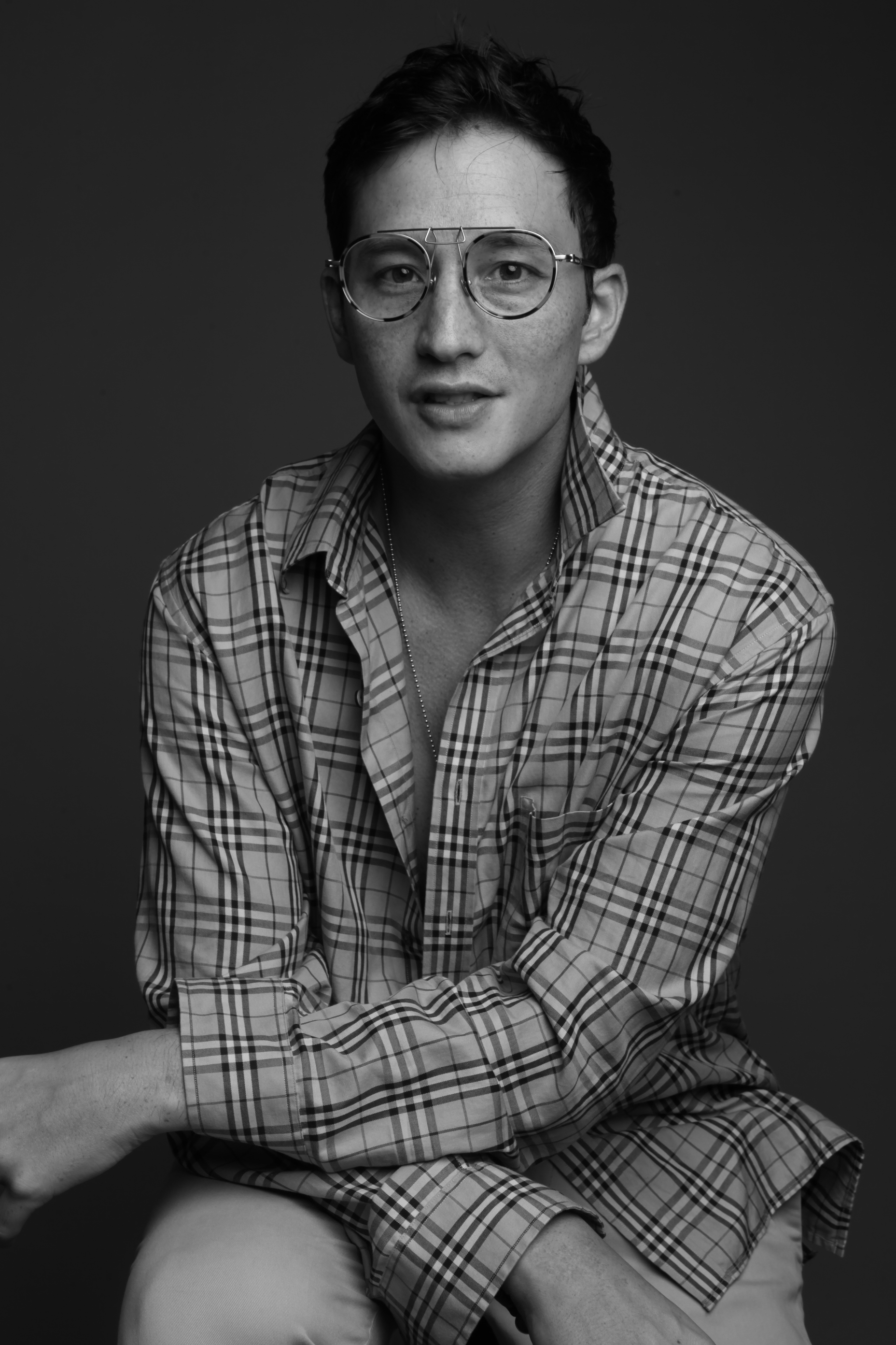 actor Mike Lewis large photo