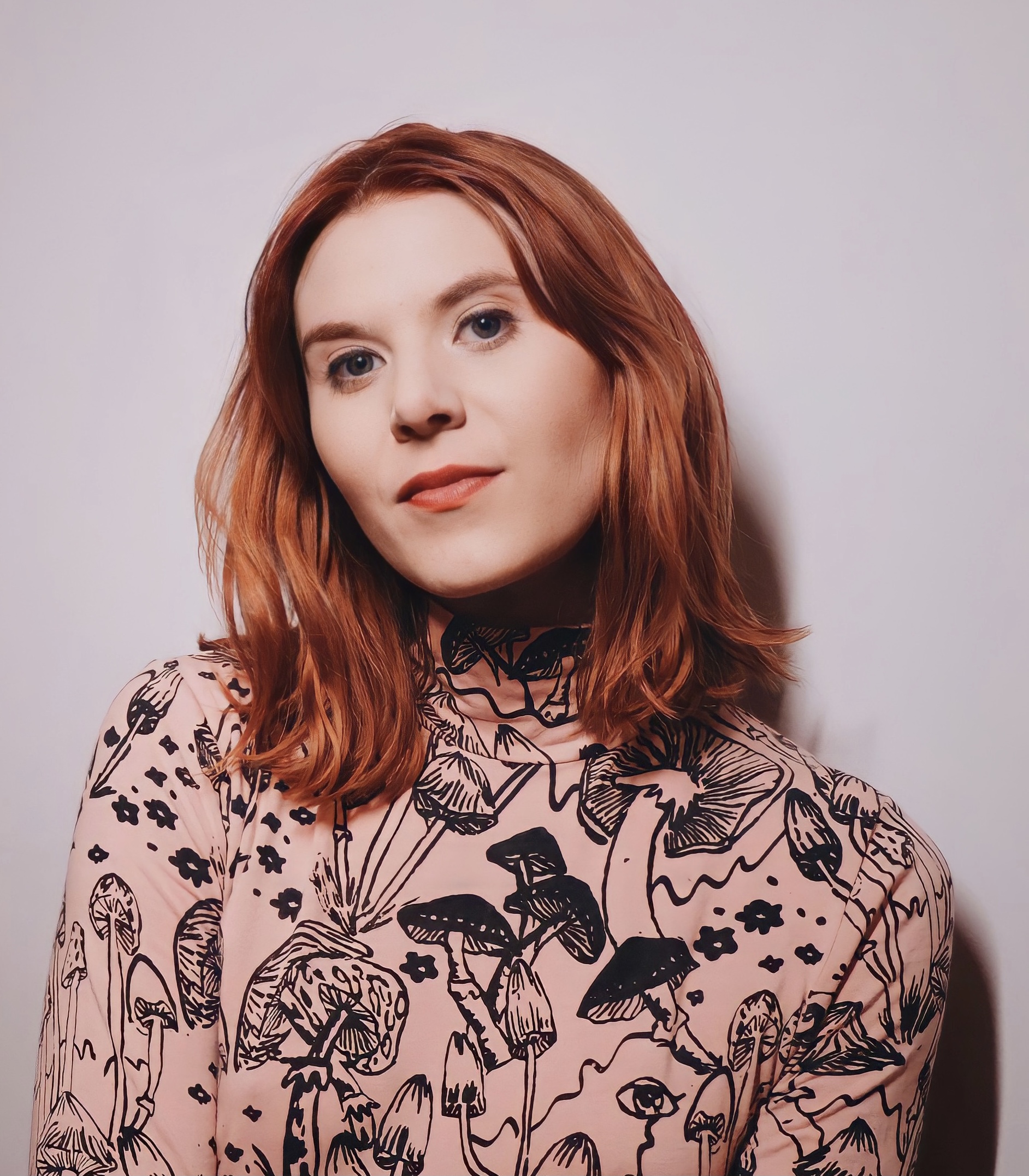 actor Hannah Pilkes large photo