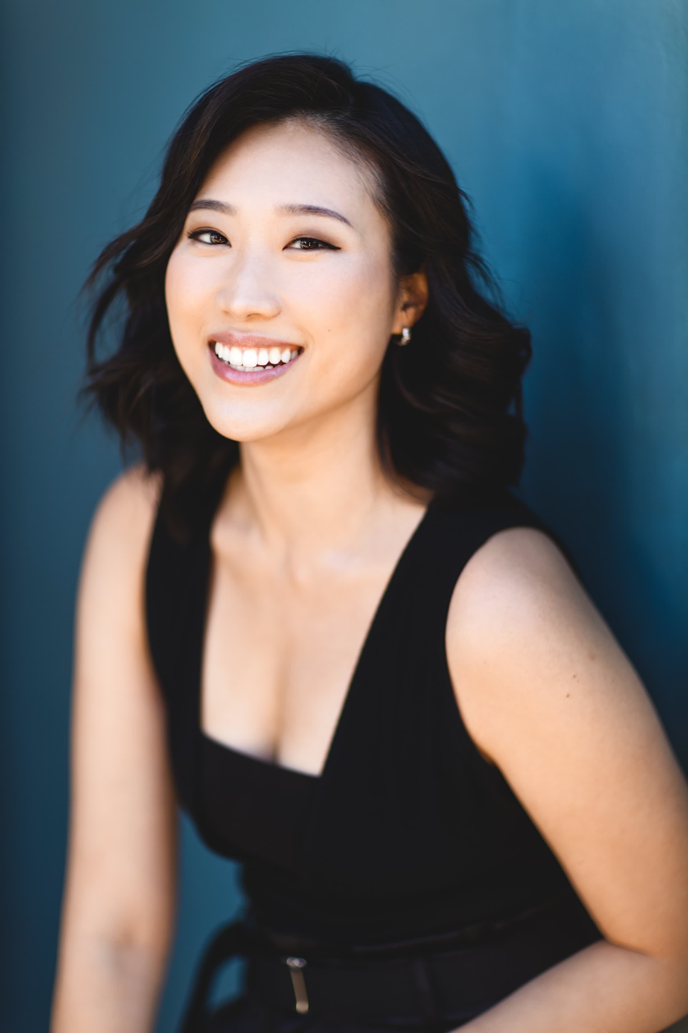 actor Tina Jung large photo