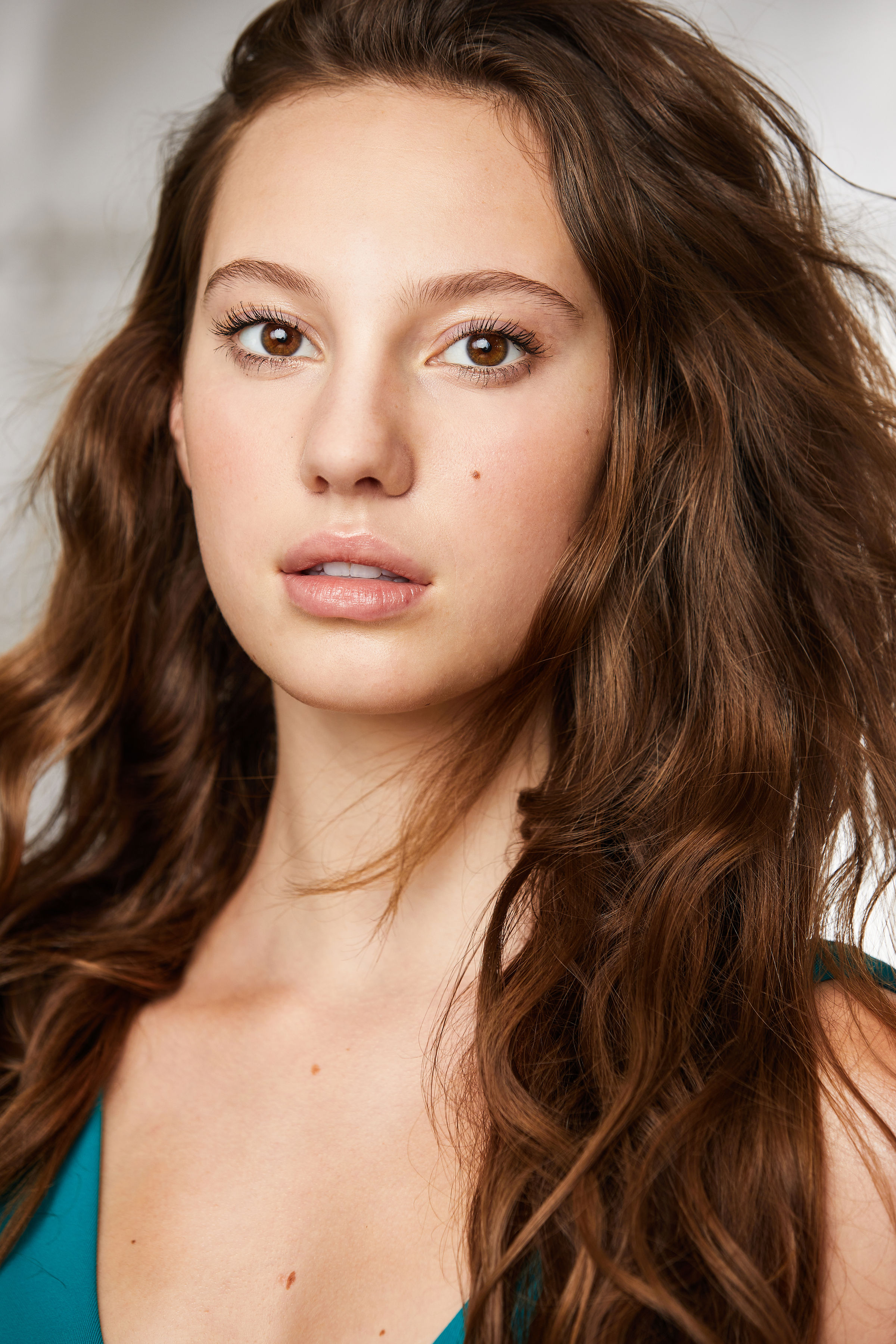 actor Sydney Bullock large photo