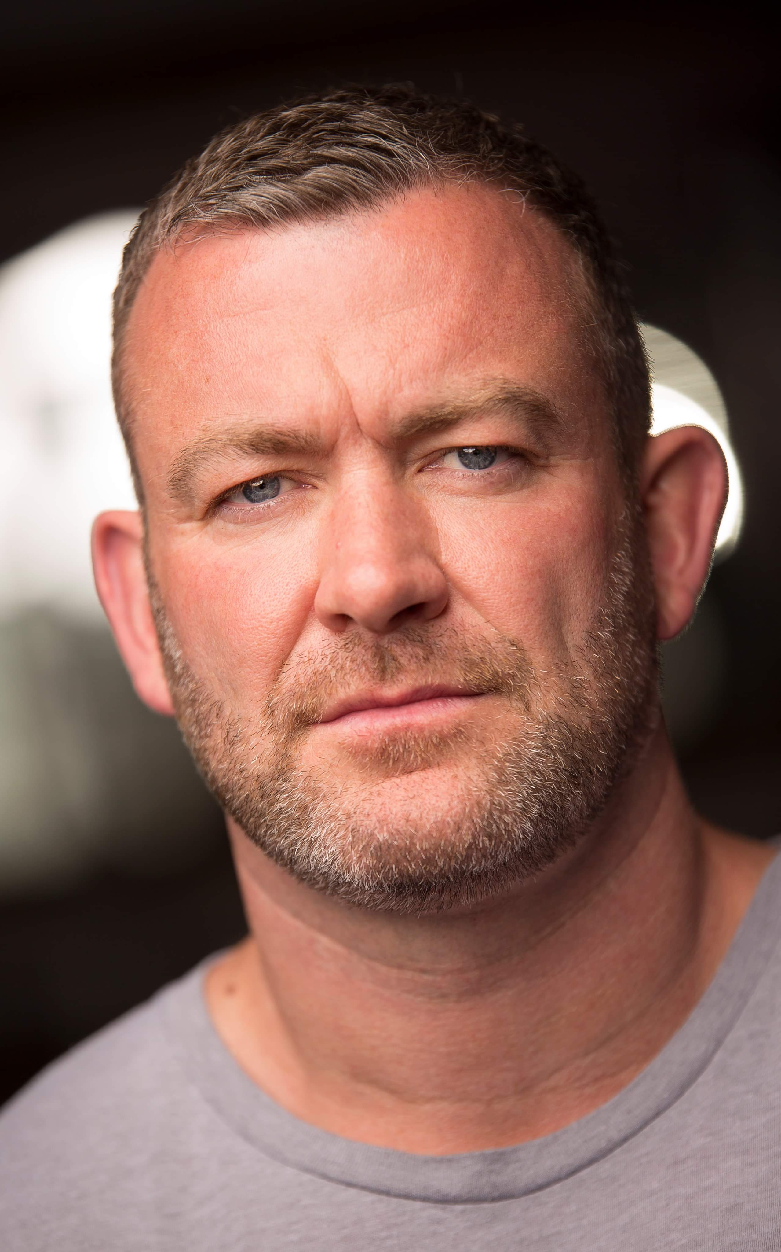 actor Lee Charles large photo