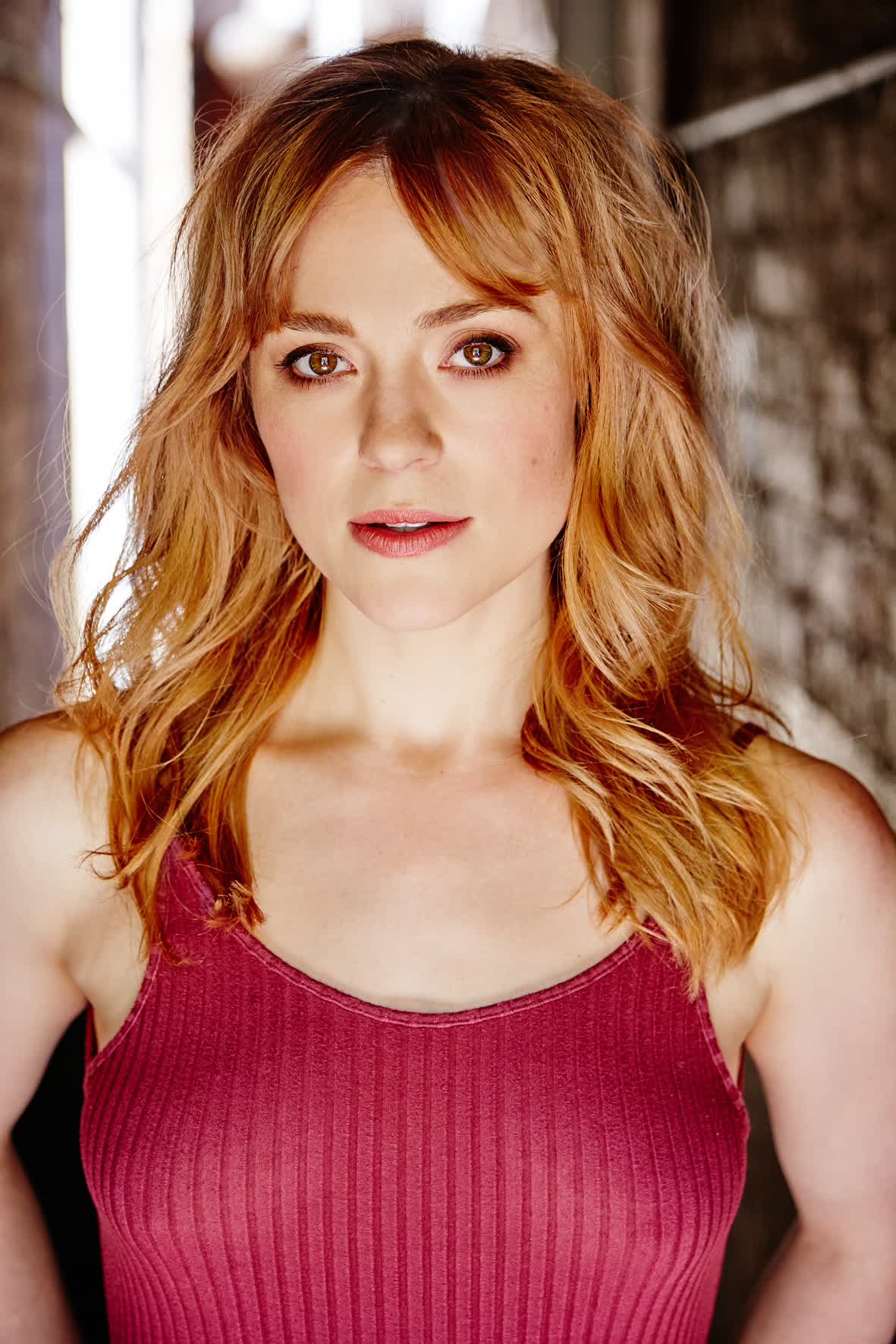 actor Ella Scott Lynch large photo