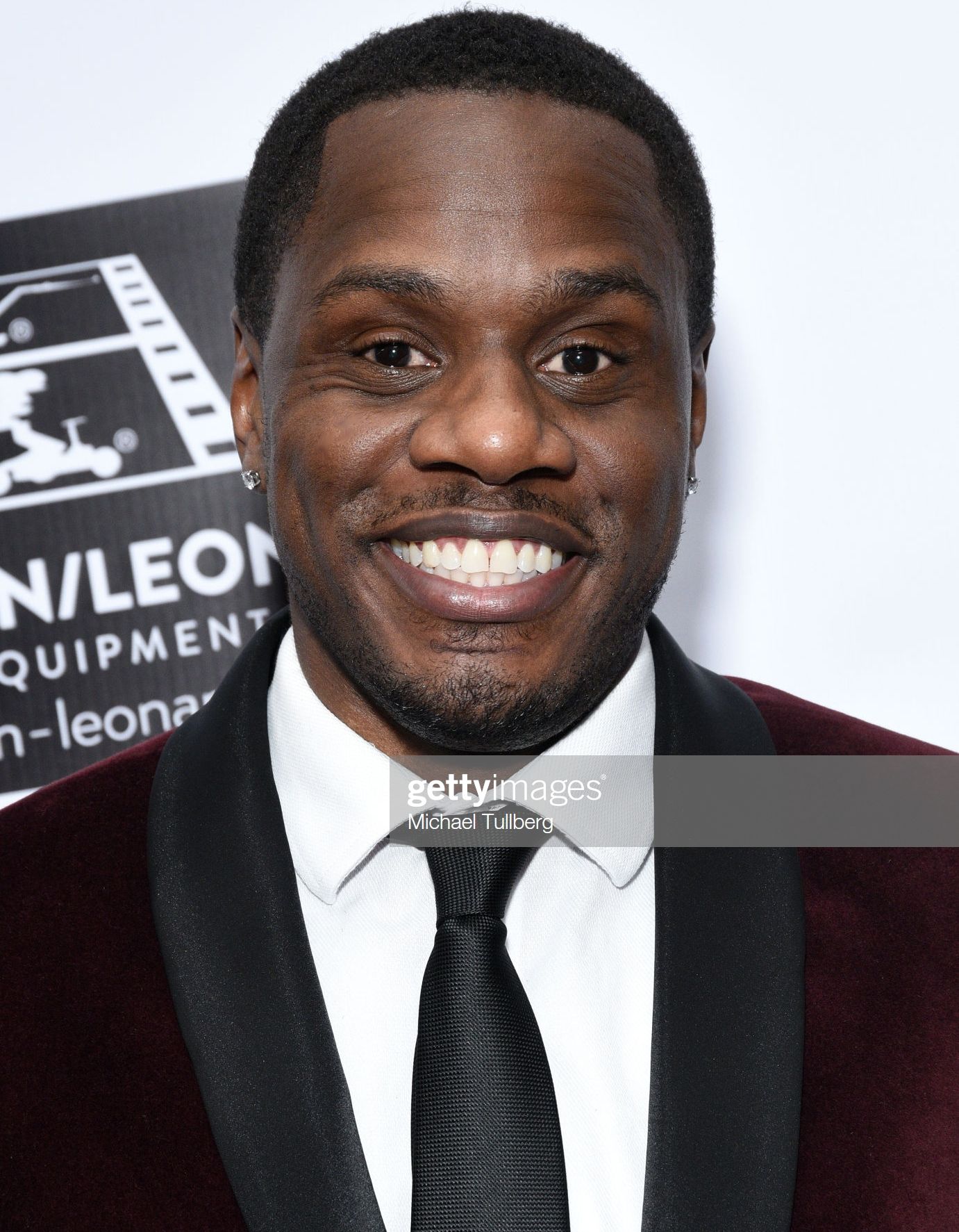 actor Mike Dolphy large photo