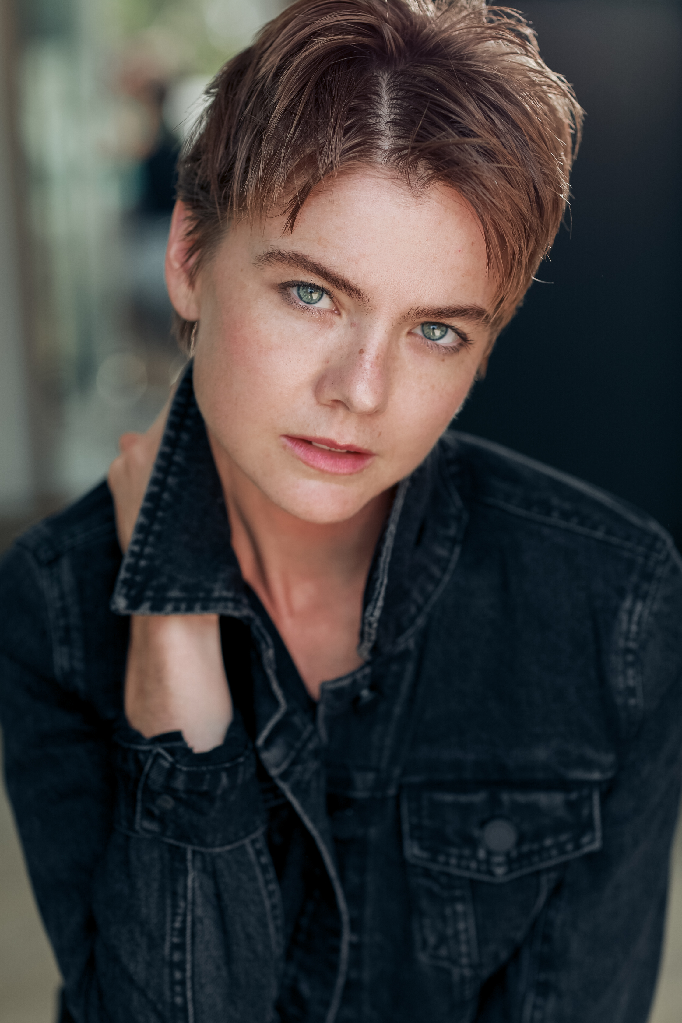 actor Sarah J. Bartholomew large photo