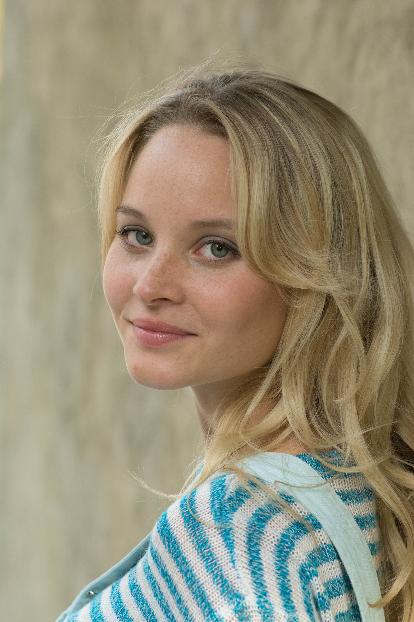 actor Sonja Gerhardt large photo