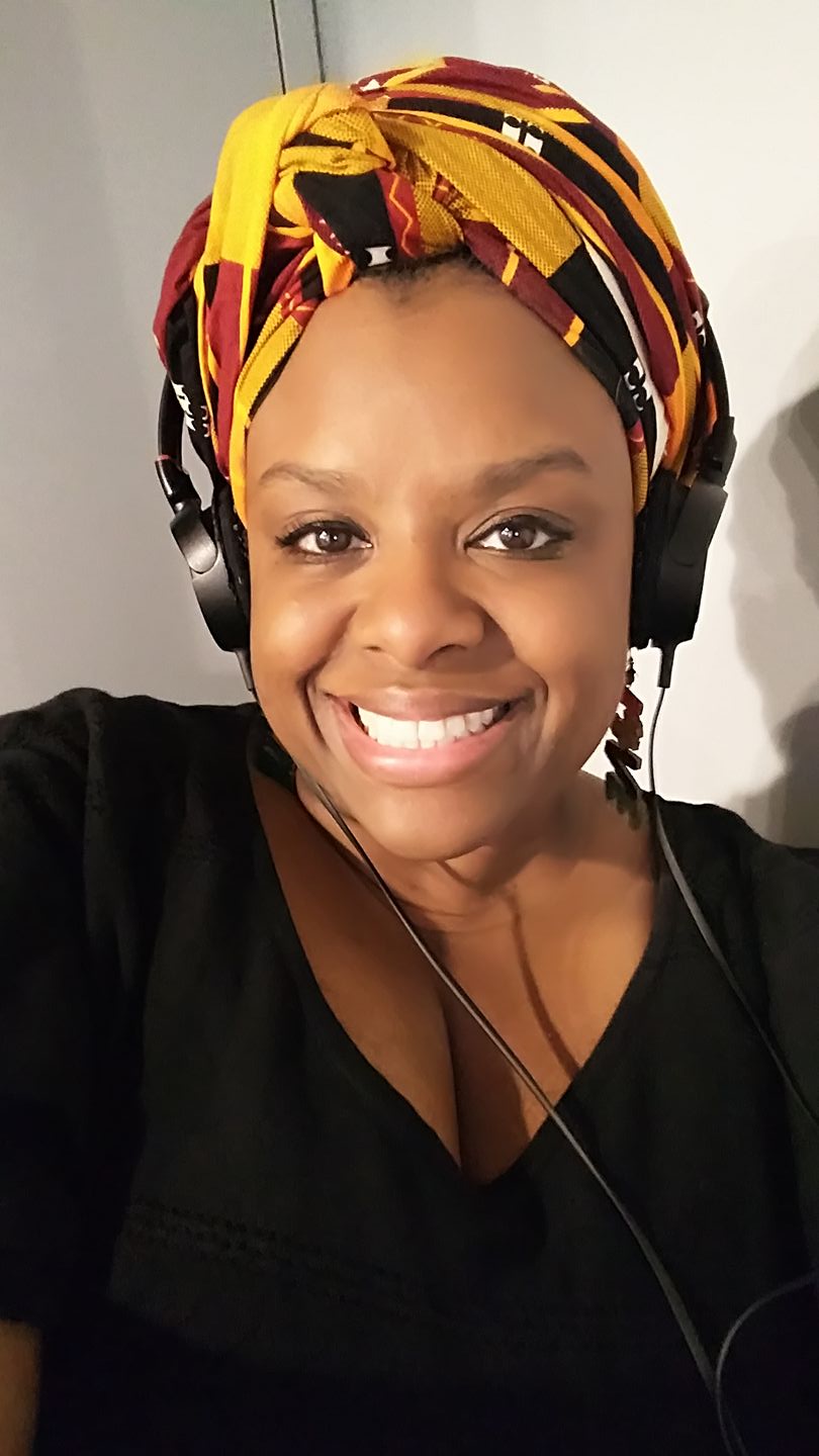 actor Tiffany Bacon large photo