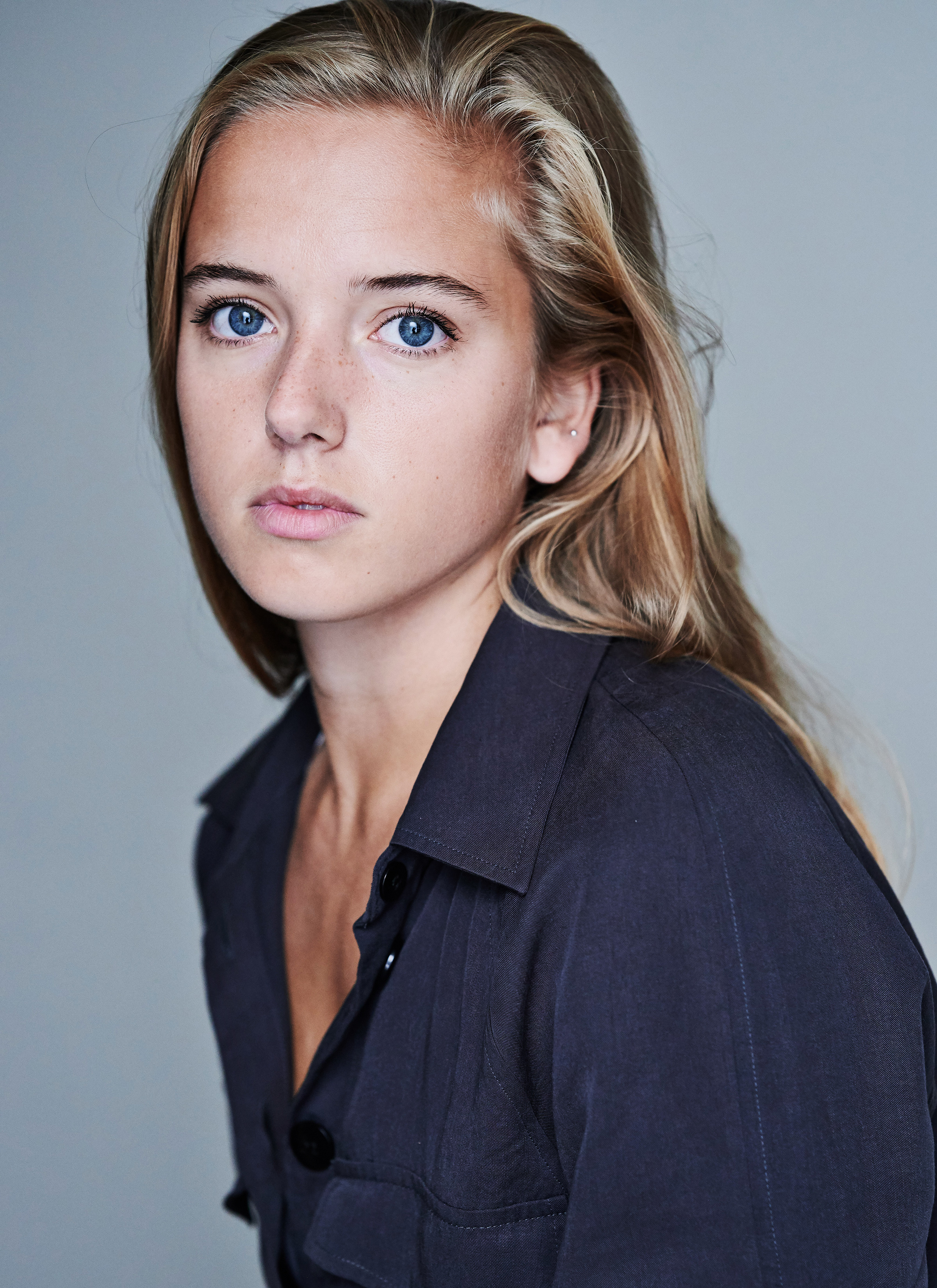 actor Hannah Rae large photo