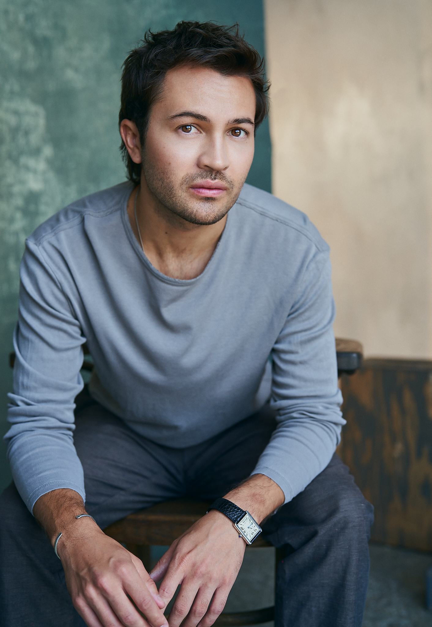 actor Taylor Gray large photo