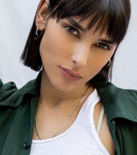 actor Angie Simms large photo