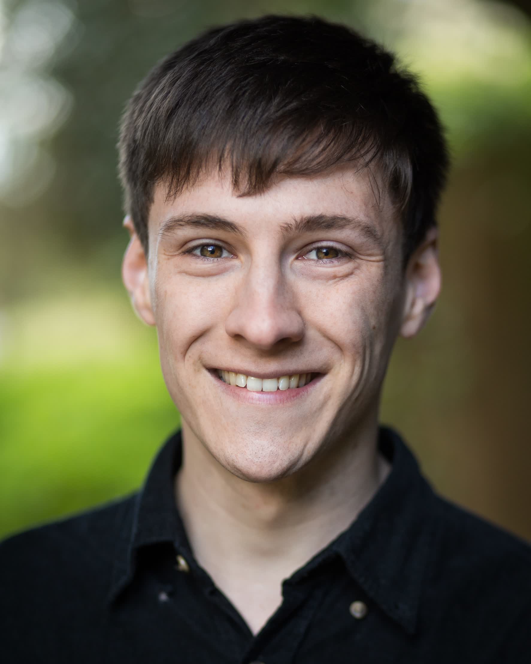 actor Lewis Spencer large photo