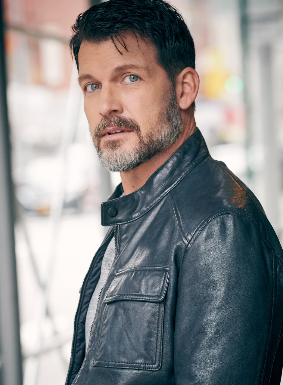 actor Mark Deklin large photo