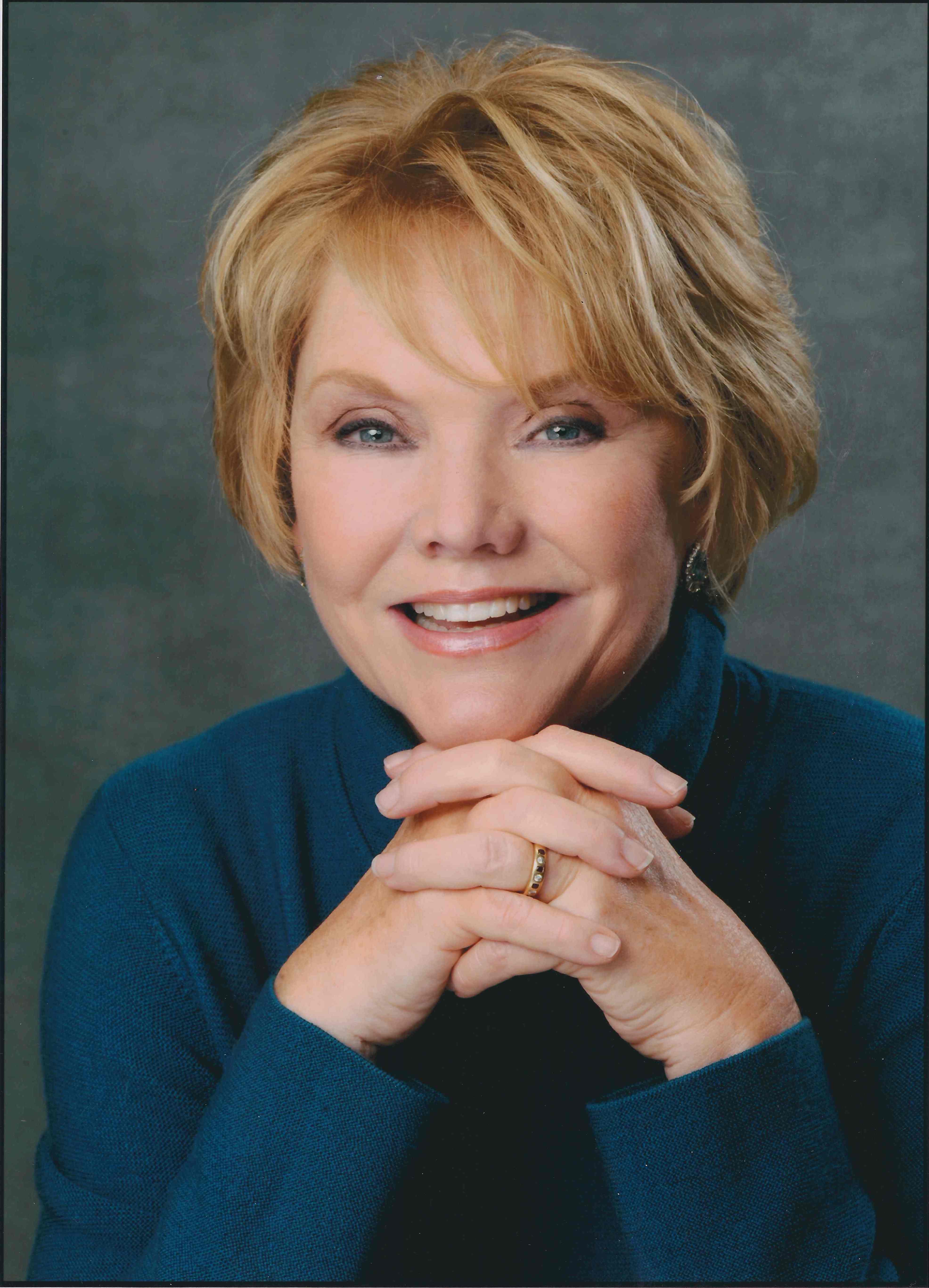 actor Erika Slezak large photo