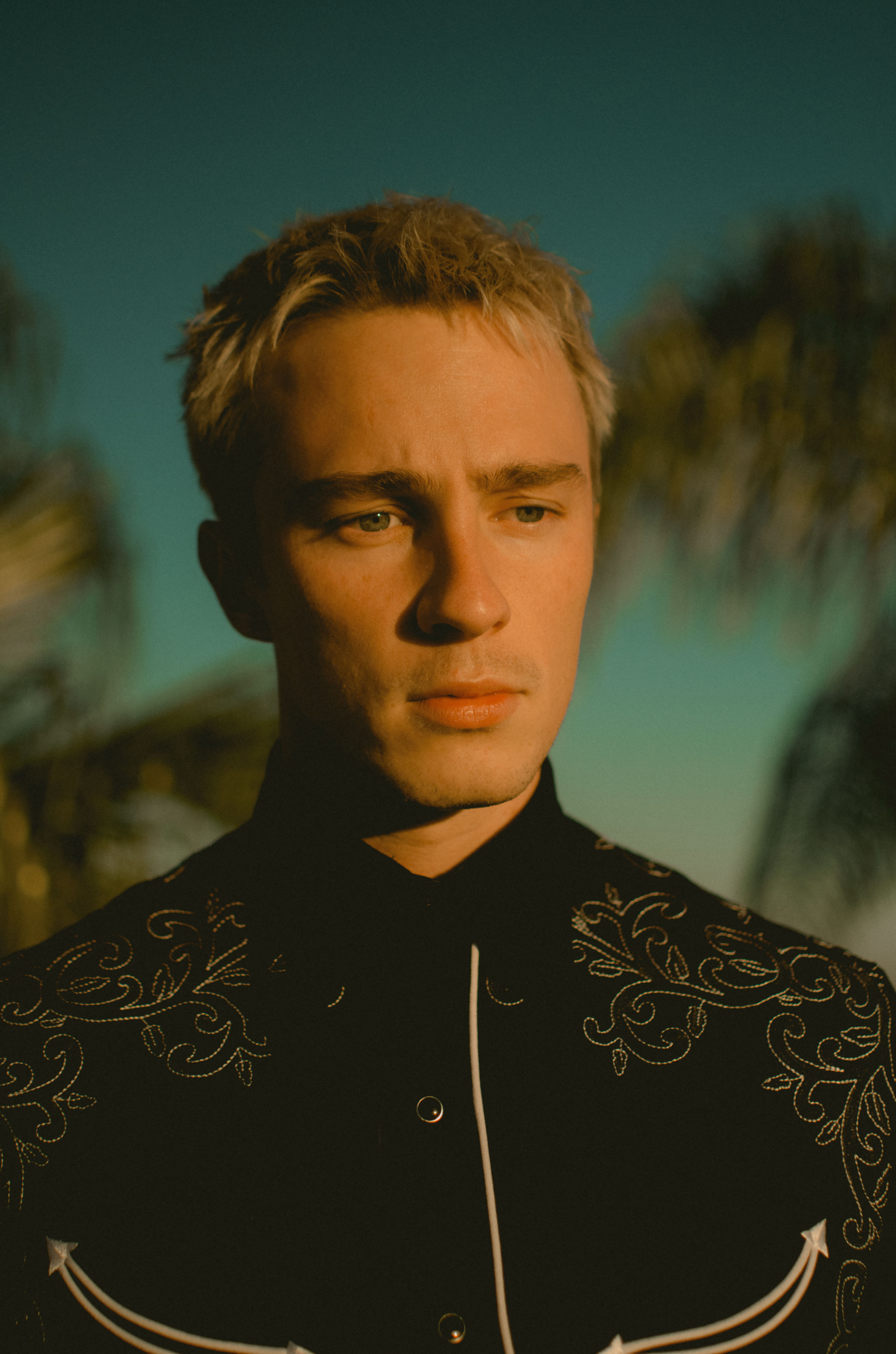 actor Drew Starkey large photo